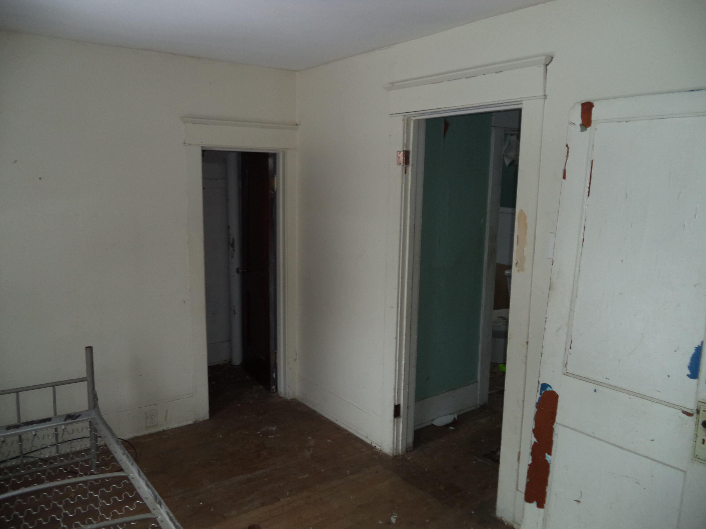 841 E 8th Street Property Photo 11