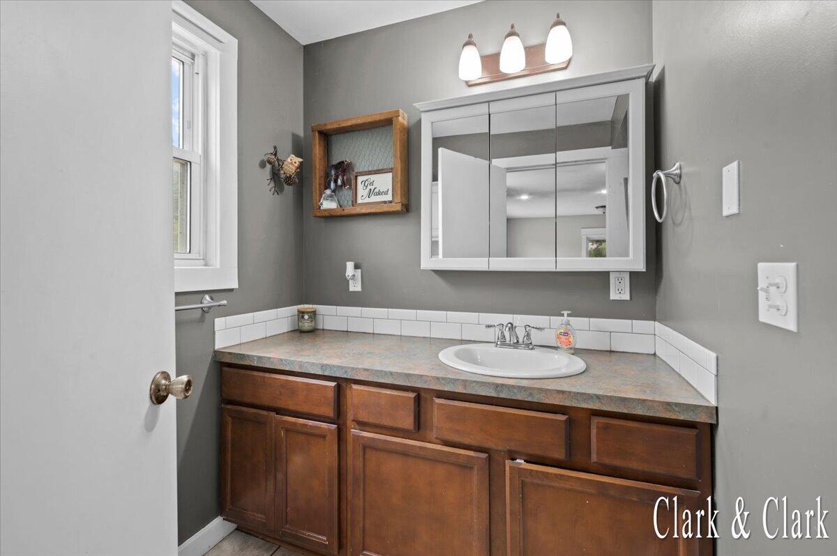 2016 E Croton Drive Property Photo 6