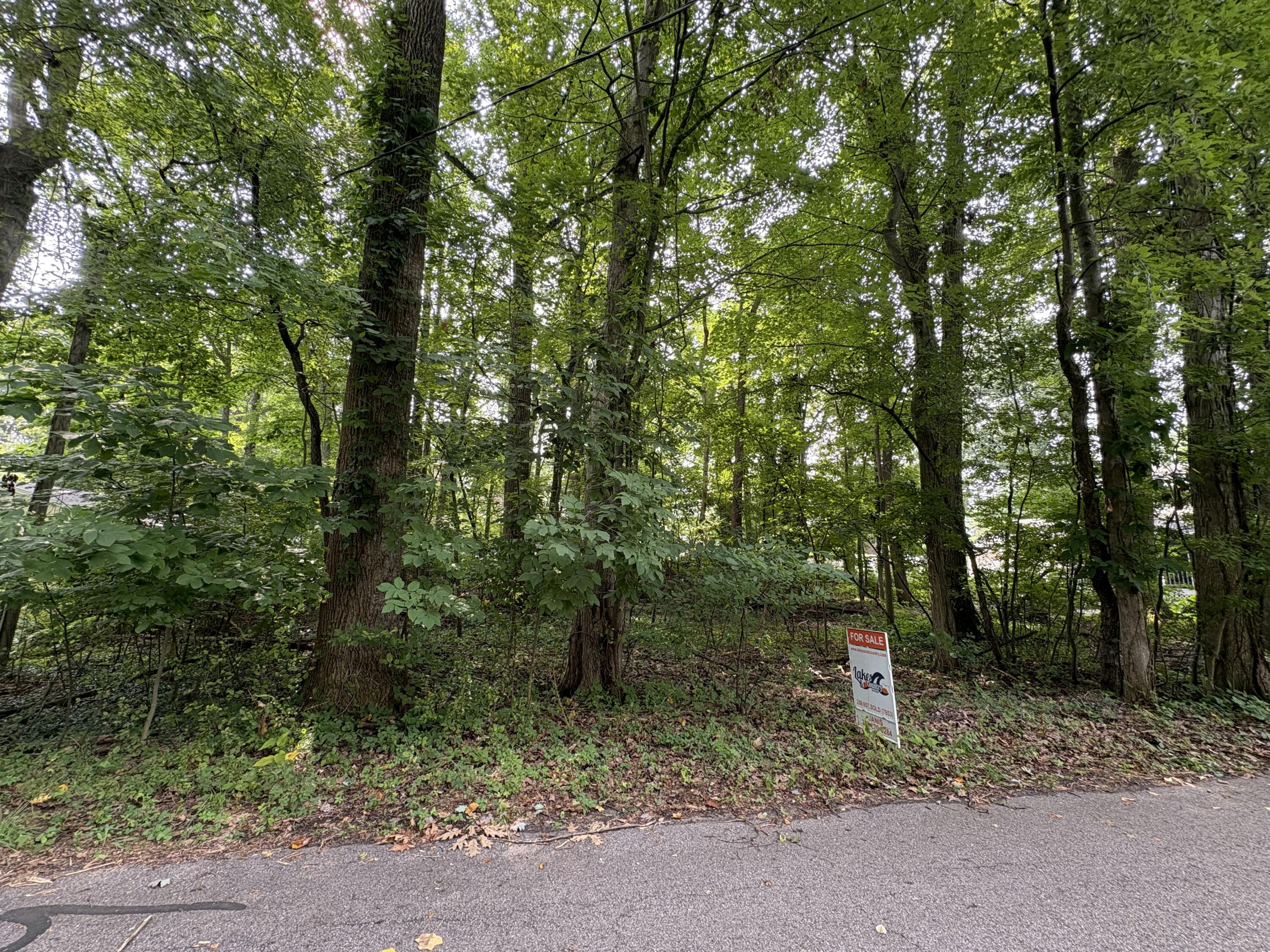 6900 Cherokee Drive Property Photo 1