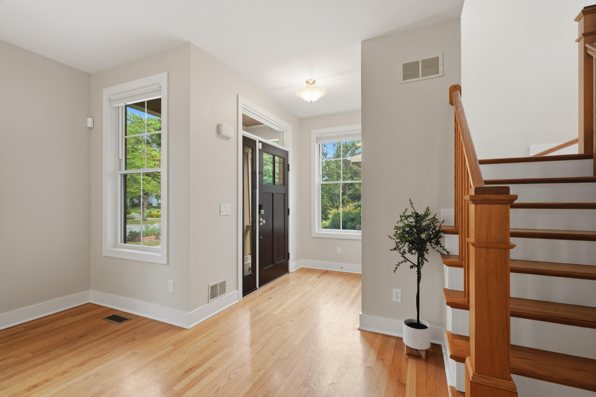 1010 Baldwin Avenue Property Photo 3
