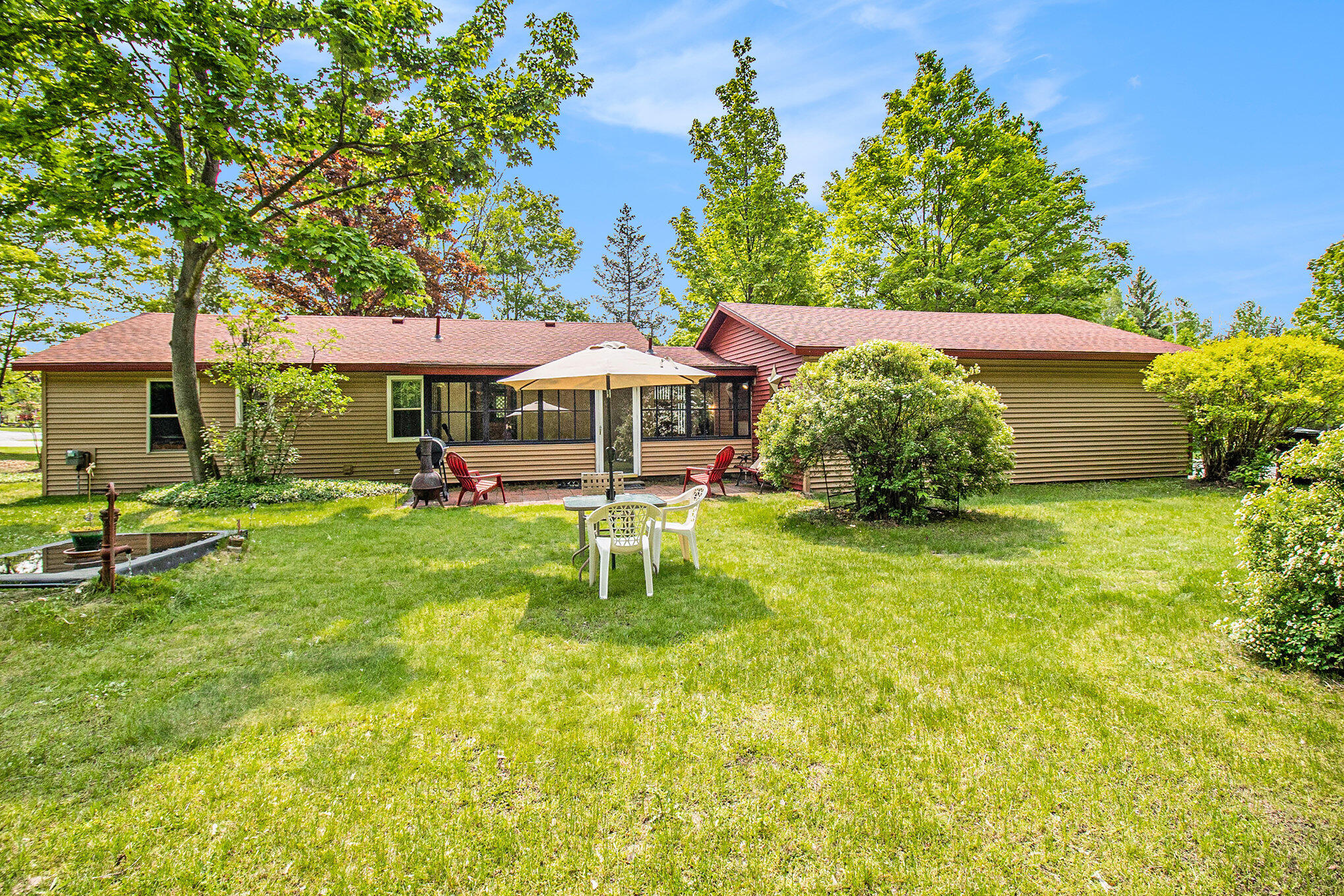 8424 3rd Street Property Photo 10