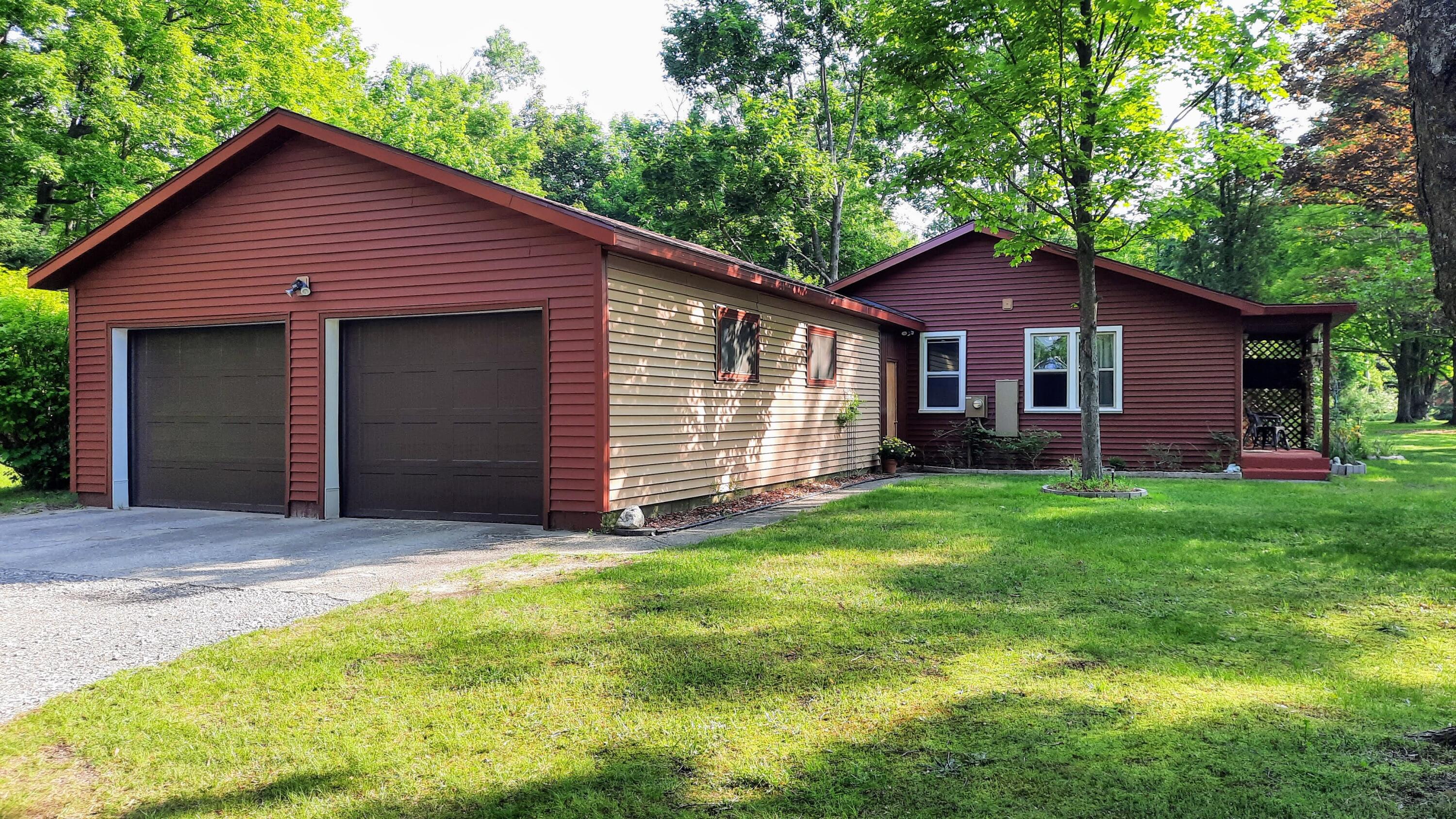 8424 3rd Street Property Photo 16