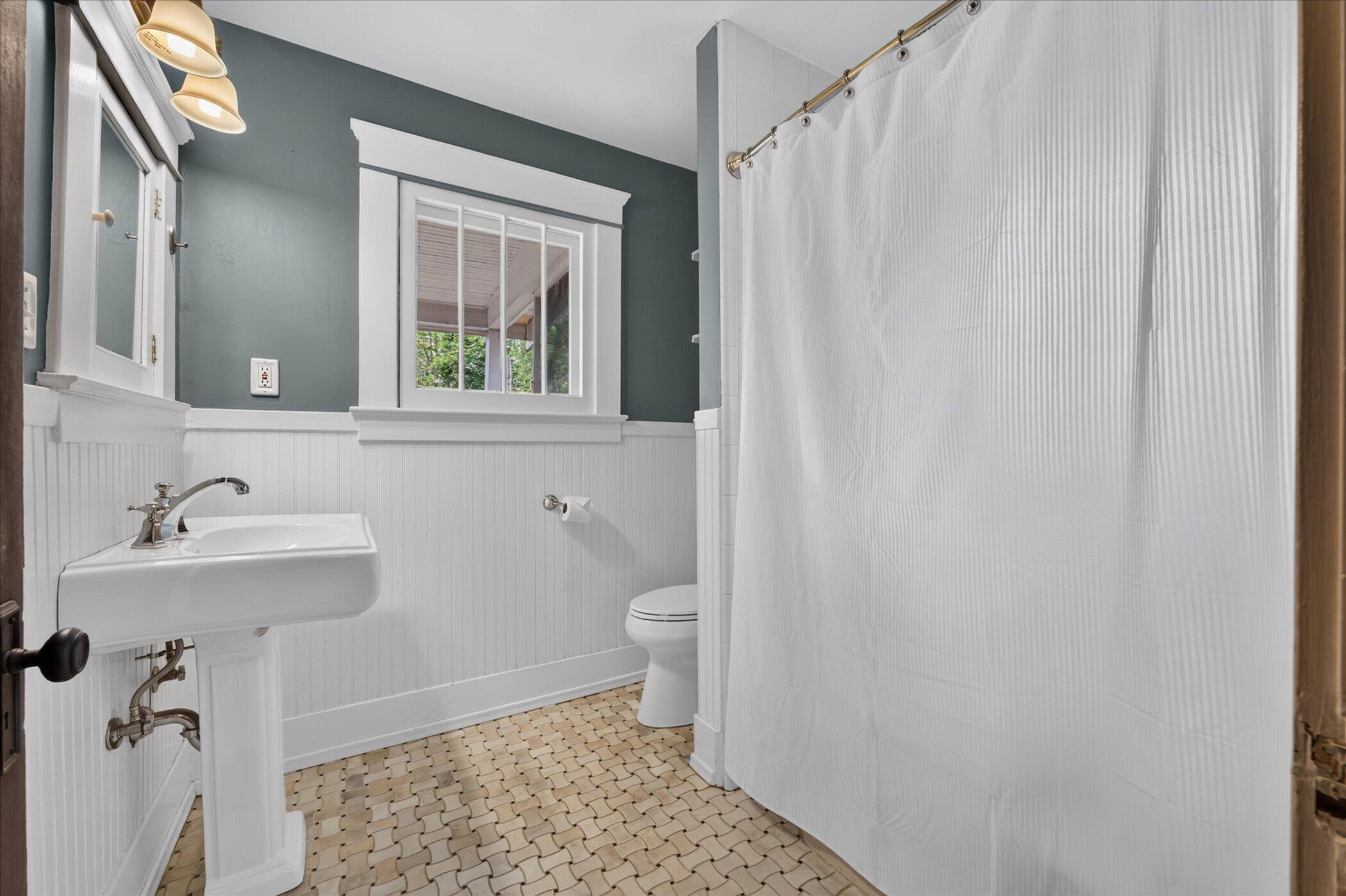 1213 W Liberty Street Property Photo 28