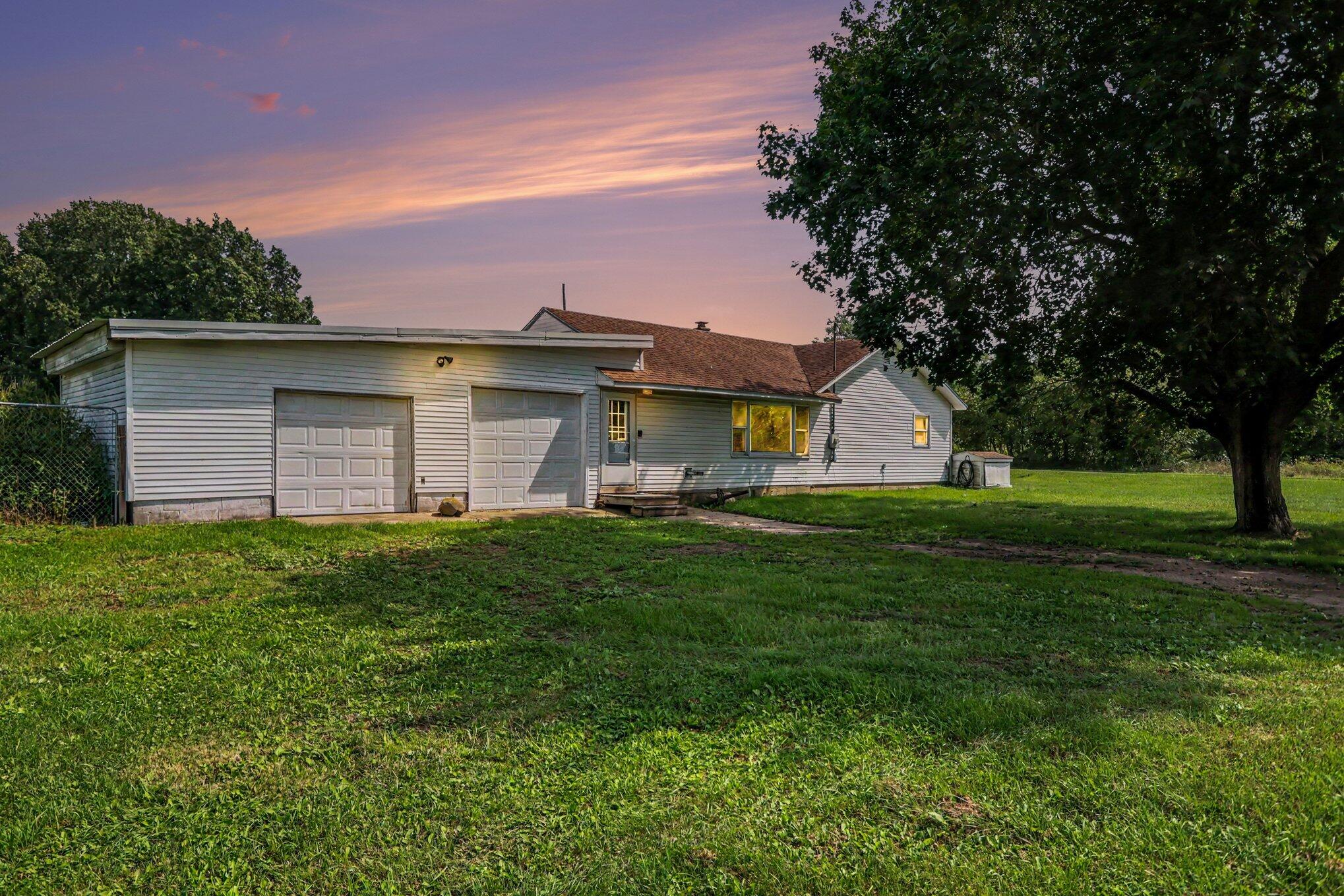 19603 N Drive N