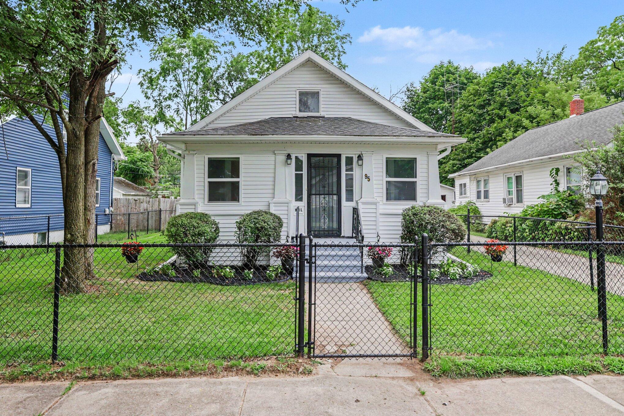 95 Bowen Avenue Property Photo 1