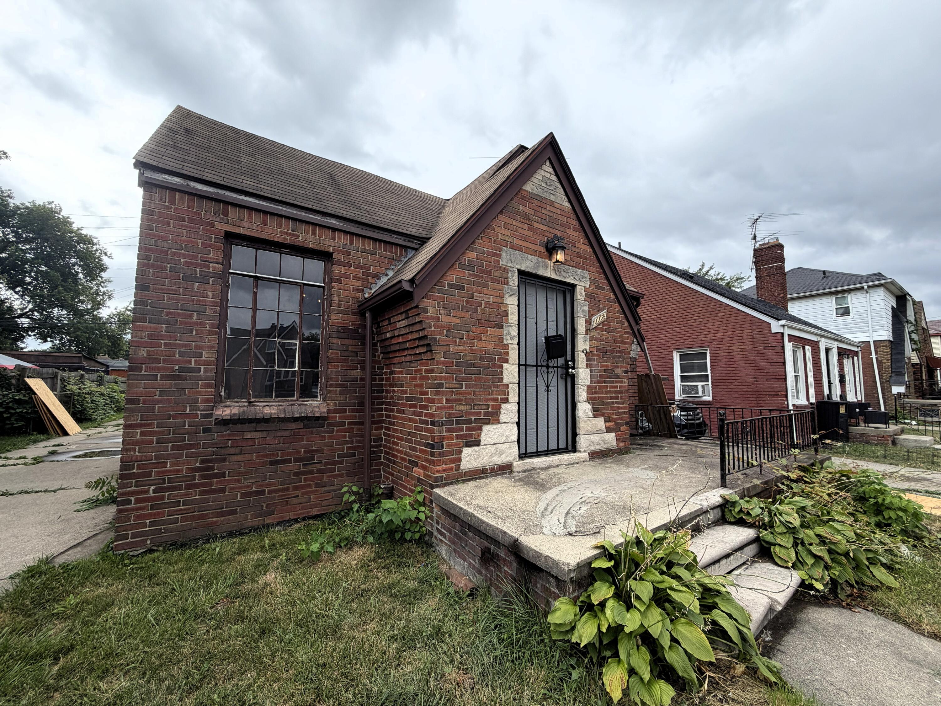 10089 Britain Street Property Photo 4