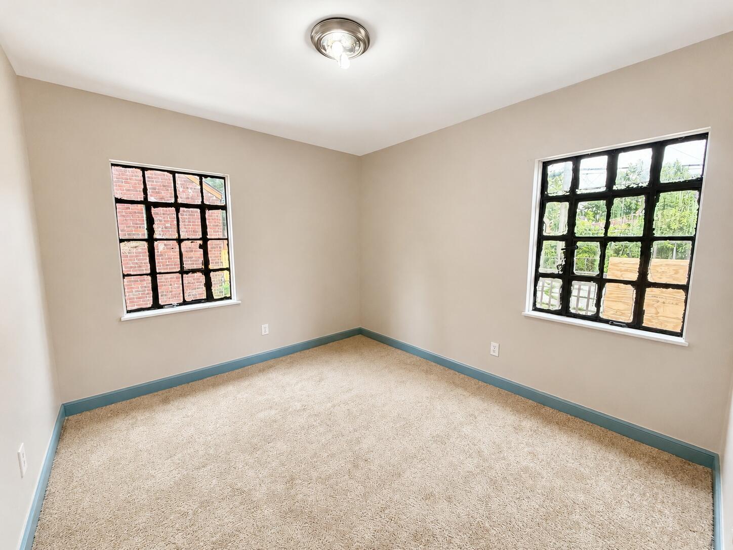 10089 Britain Street Property Photo 6