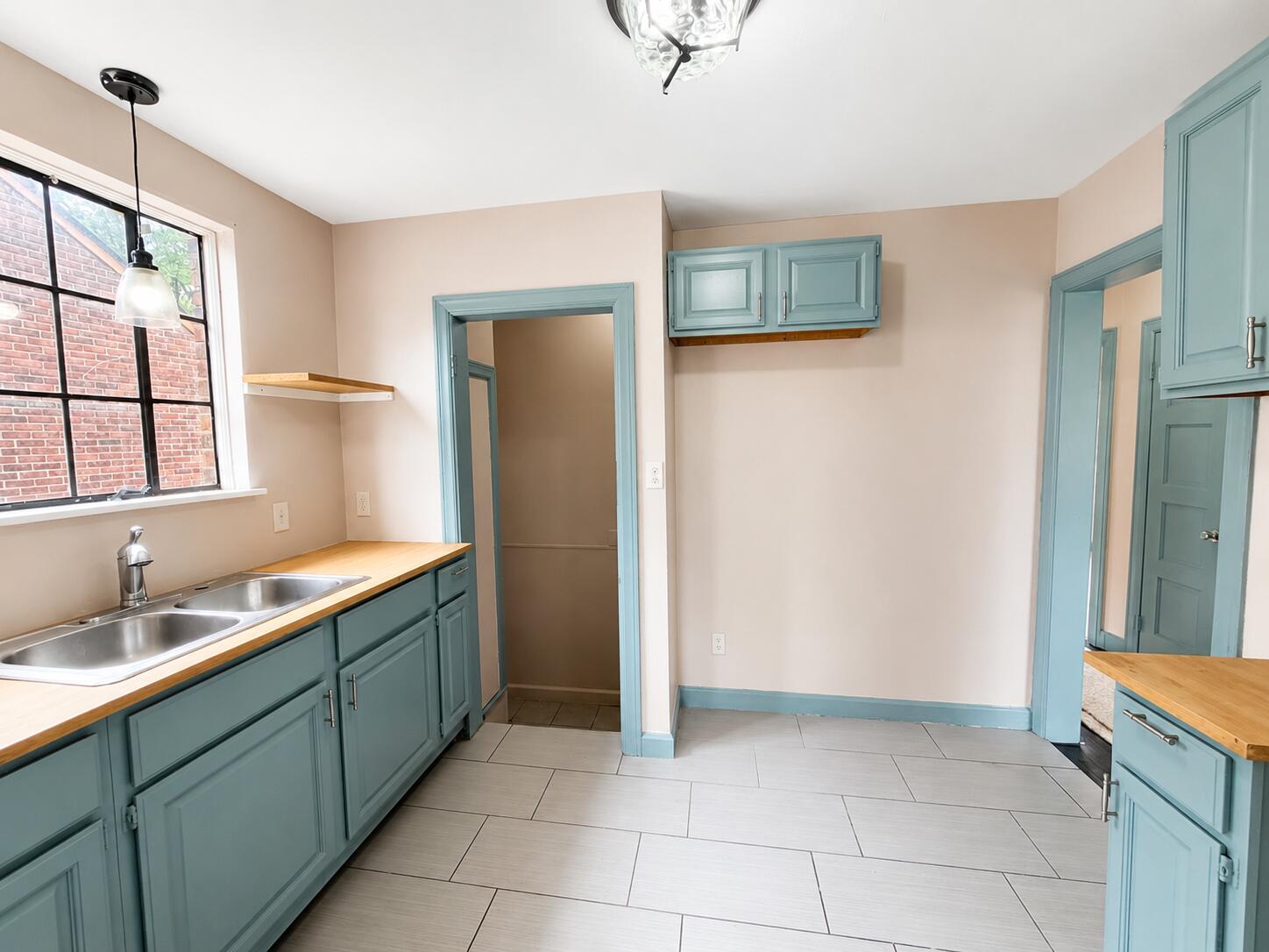 10089 Britain Street Property Photo 18