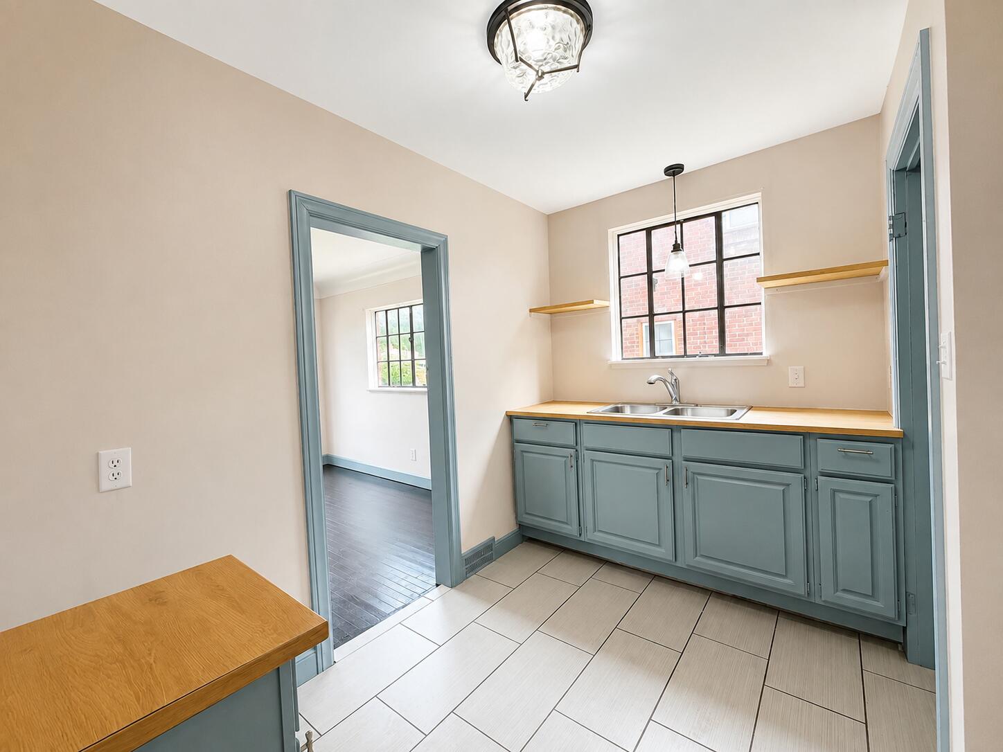 10089 Britain Street Property Photo 19