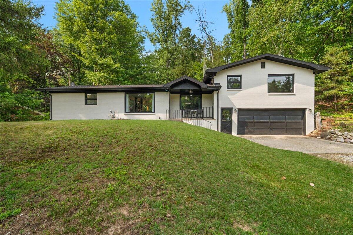 4801 Lake Street Property Photo 3