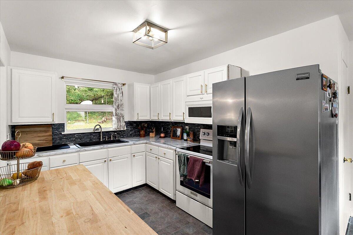 4801 Lake Street Property Photo 14