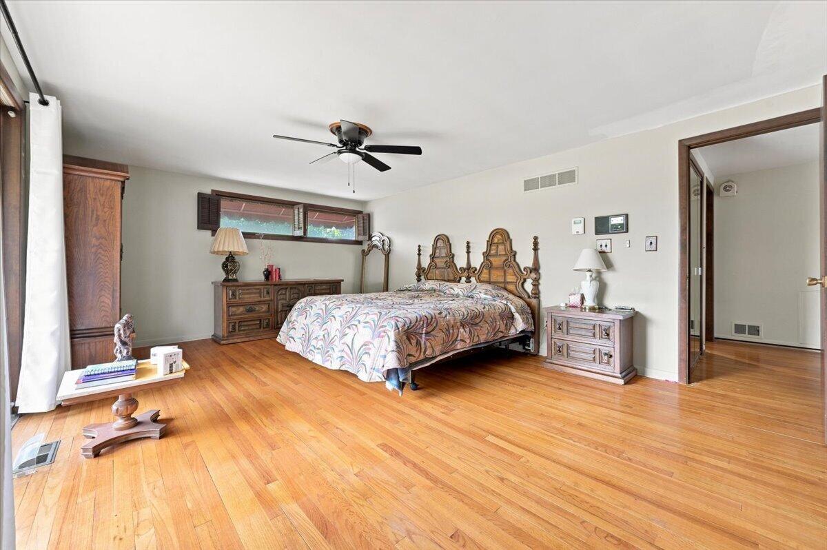 27218 Lehigh Street Property Photo 5