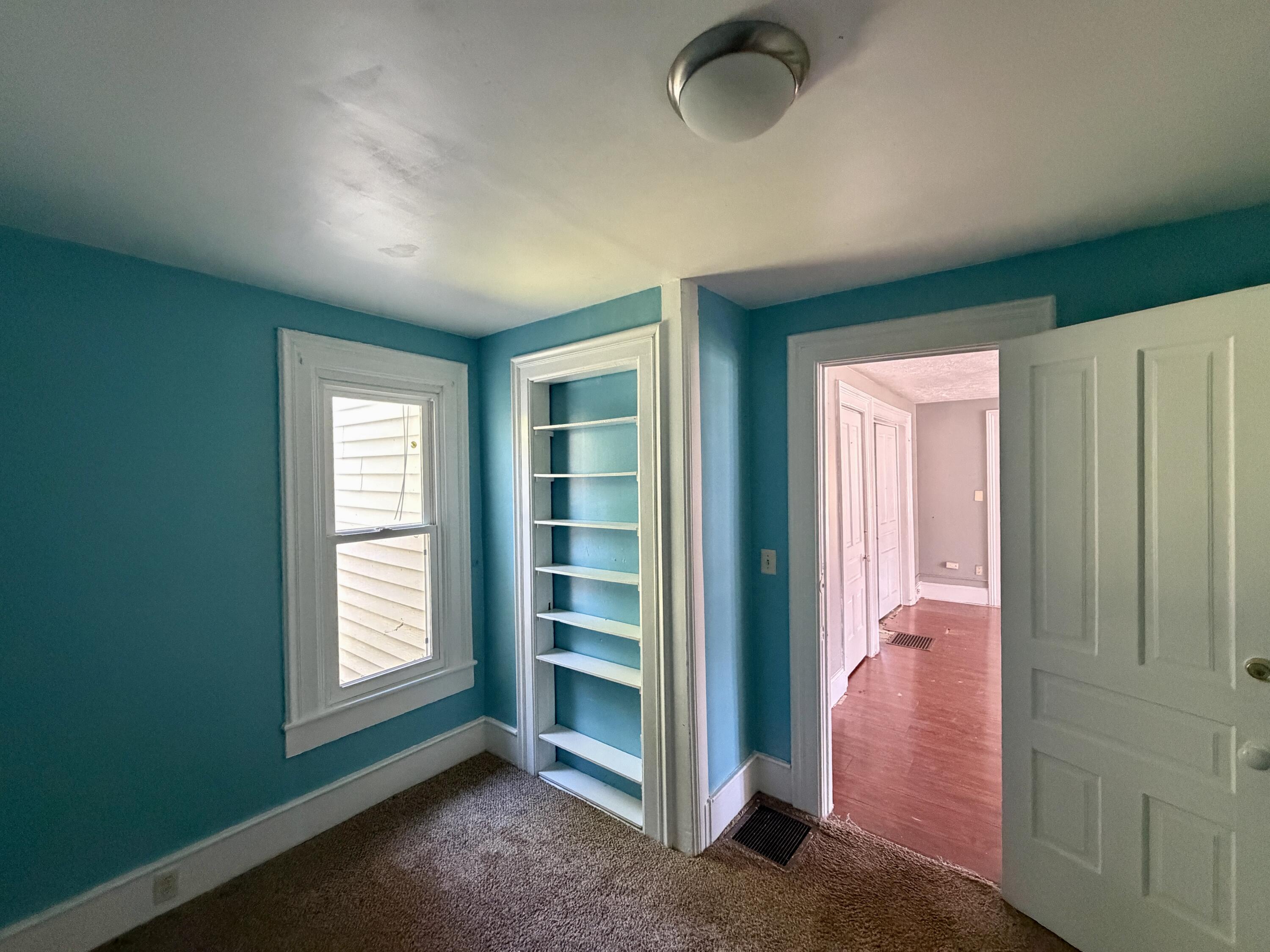 127 E Mill Street Property Photo 12