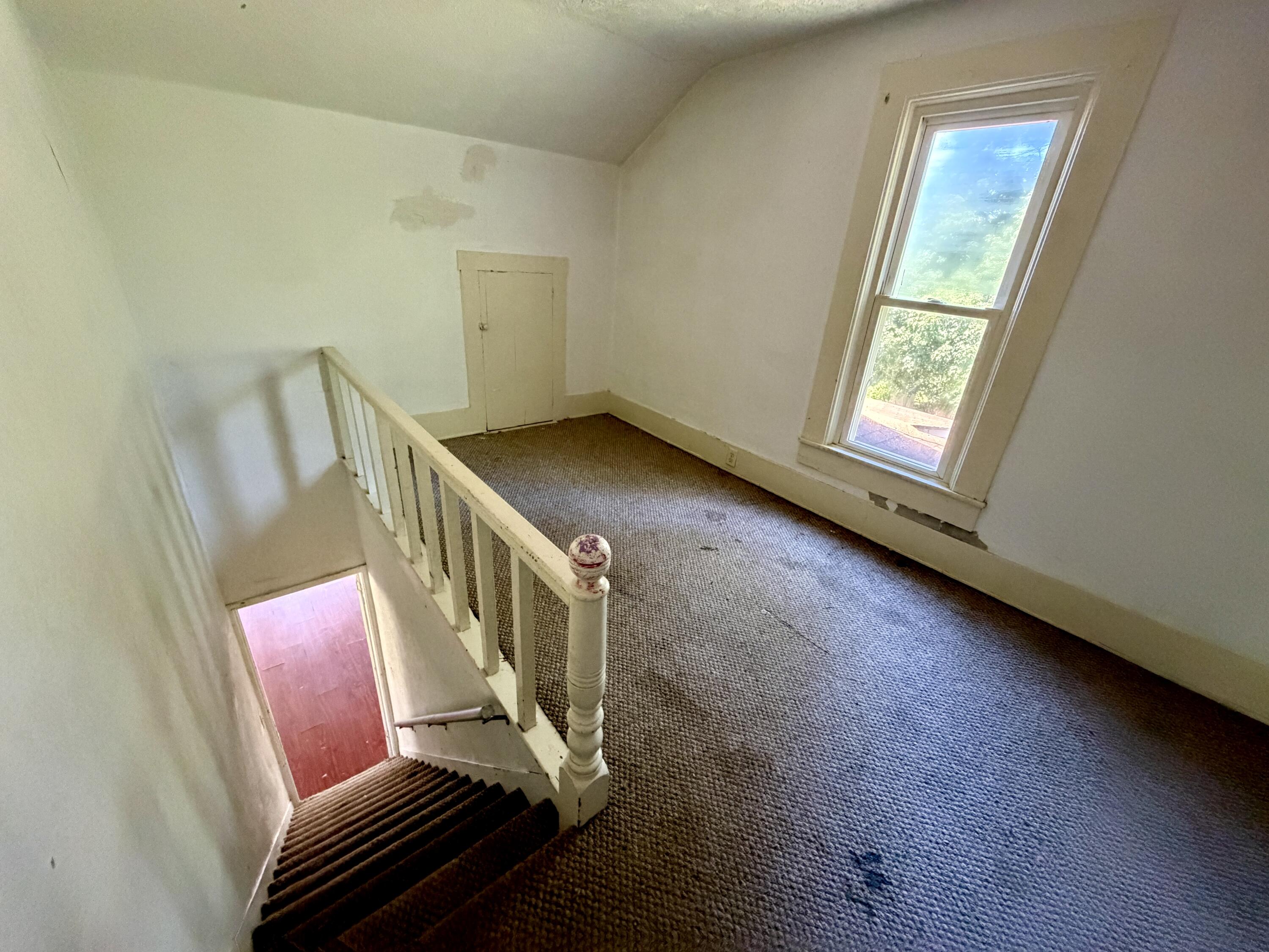 127 E Mill Street Property Photo 19