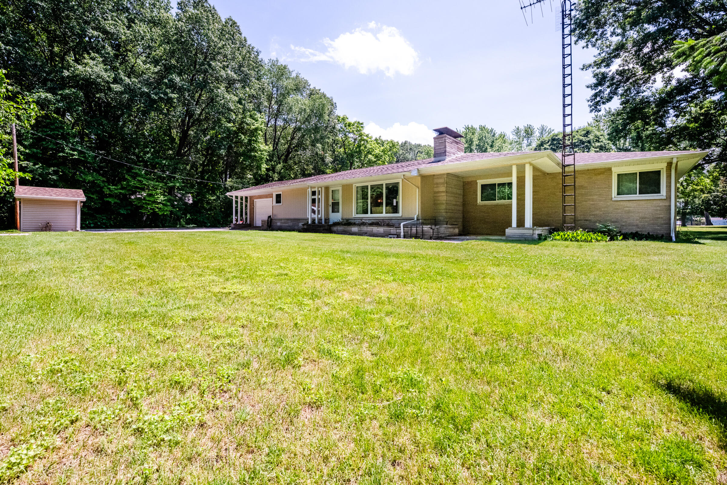 1595 Alex Path Property Photo 6