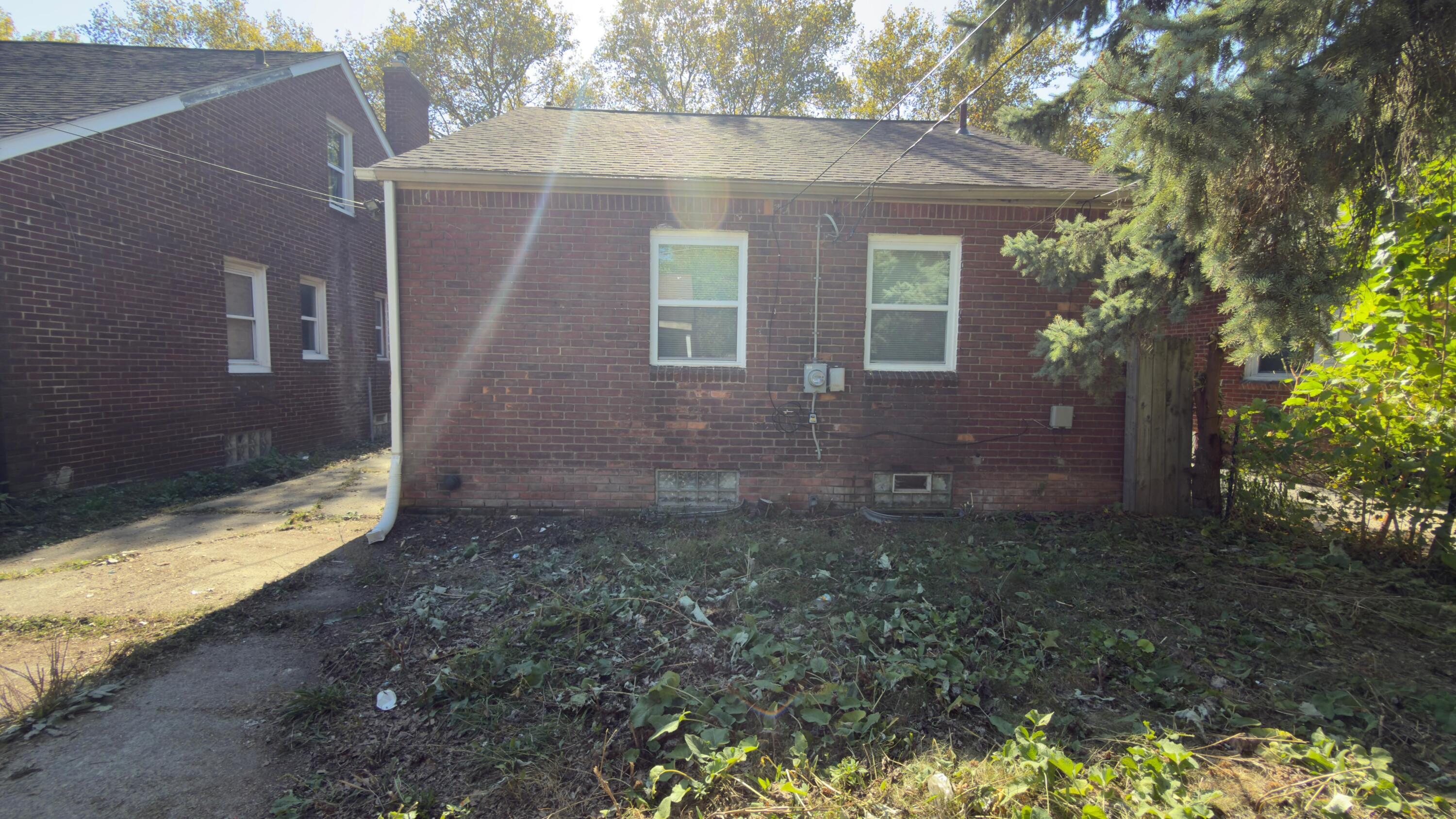 10370 Britain Street Property Photo 3