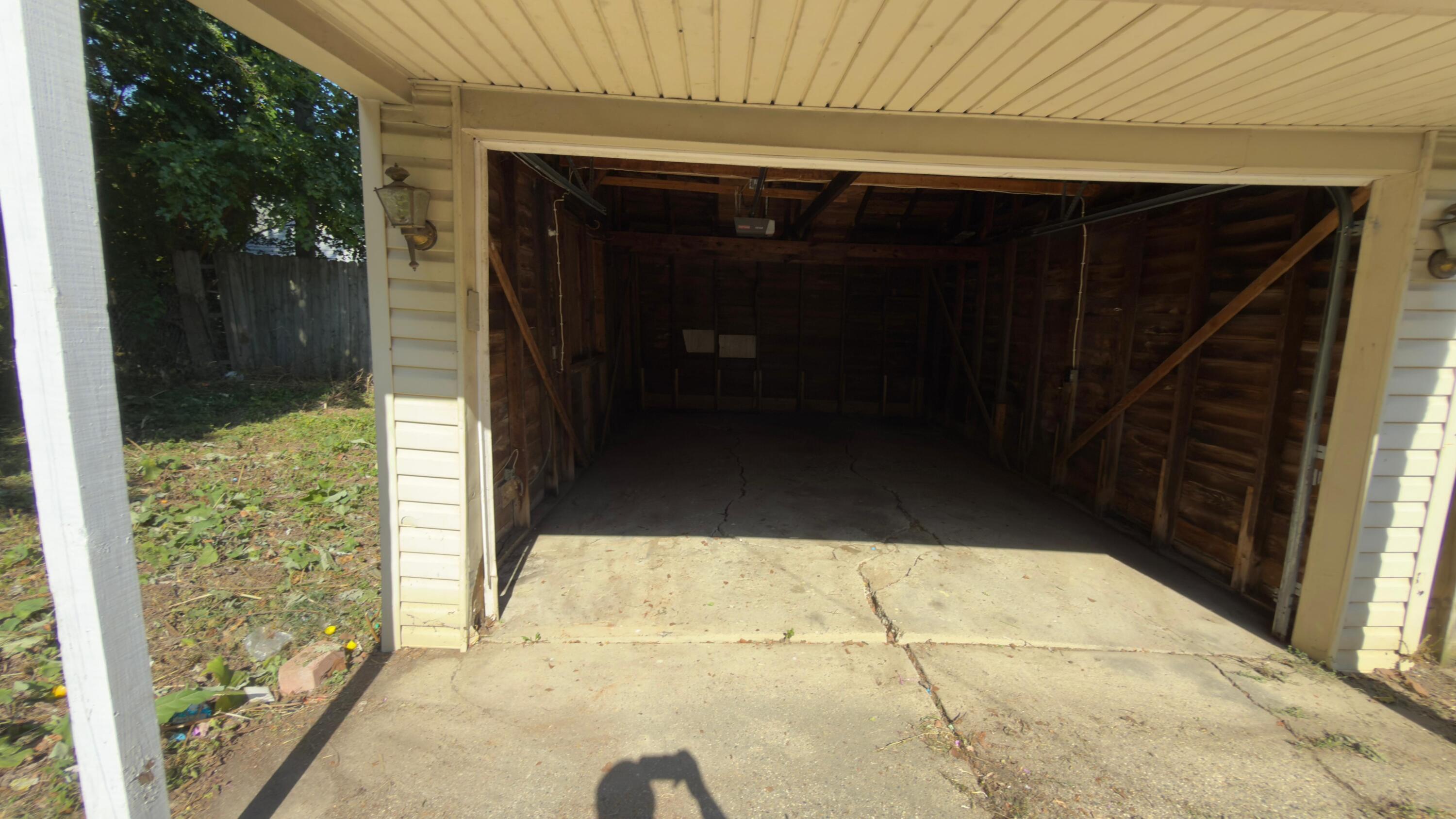 10370 Britain Street Property Photo 4
