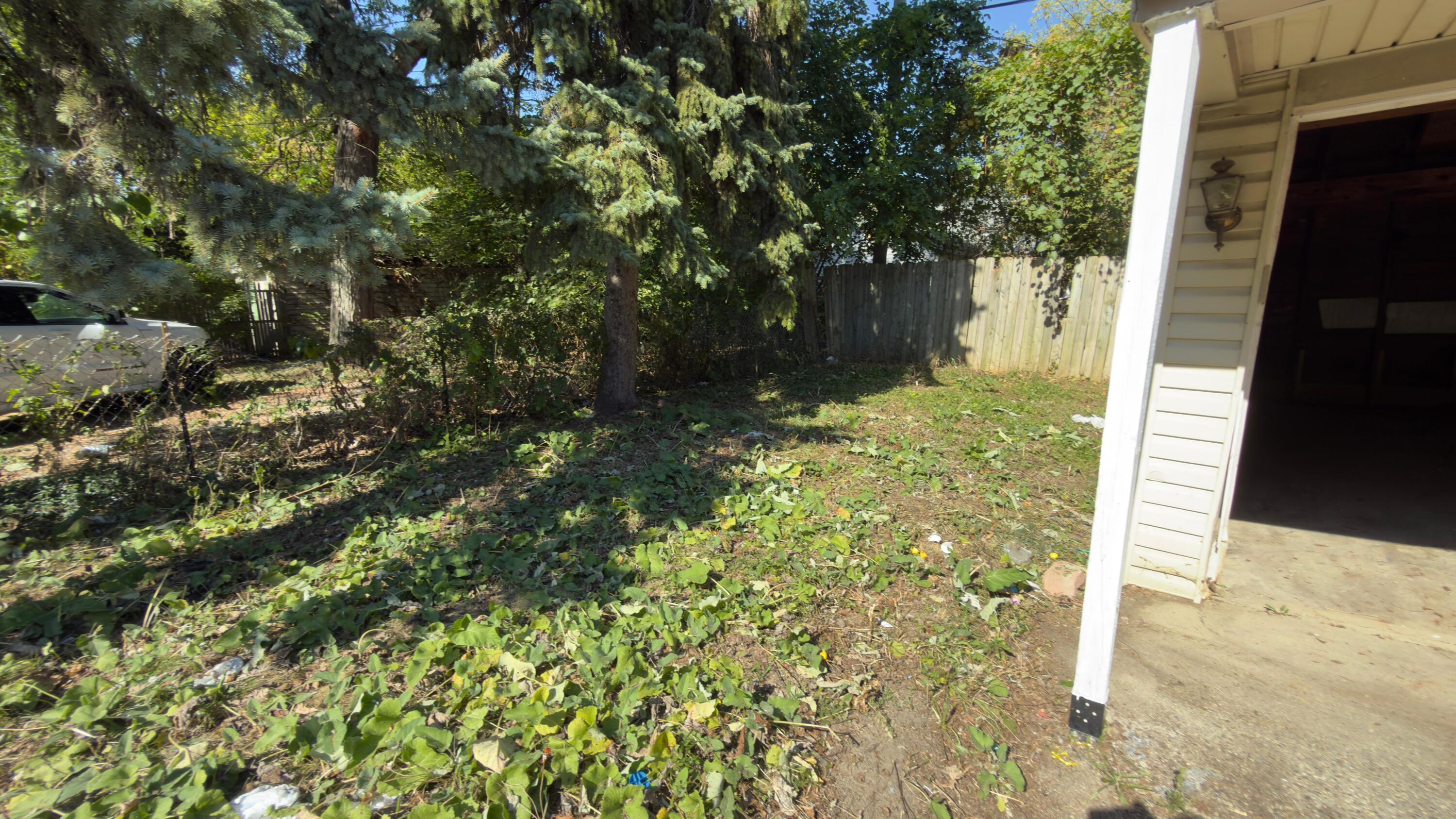 10370 Britain Street Property Photo 5
