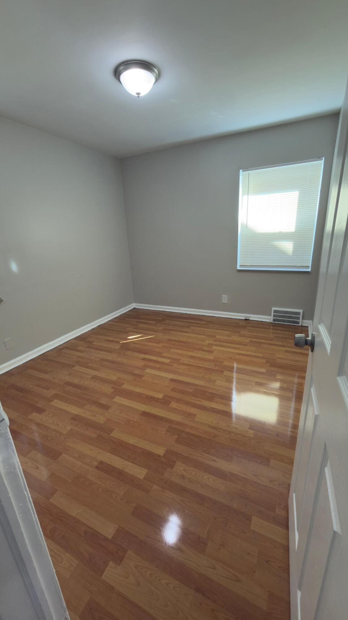10370 Britain Street Property Photo 6