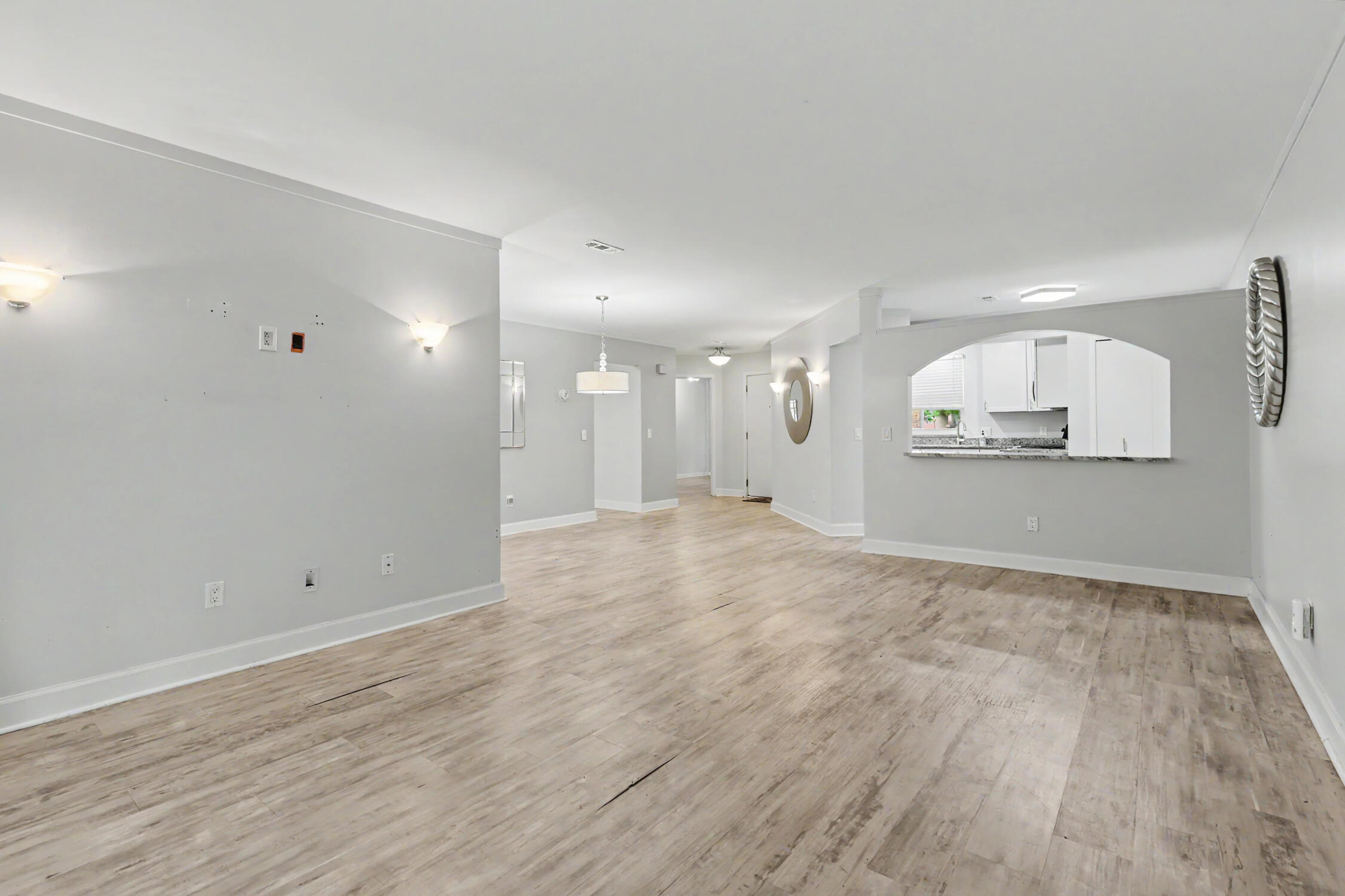 6600 Ridgefield Circle Property Photo 13