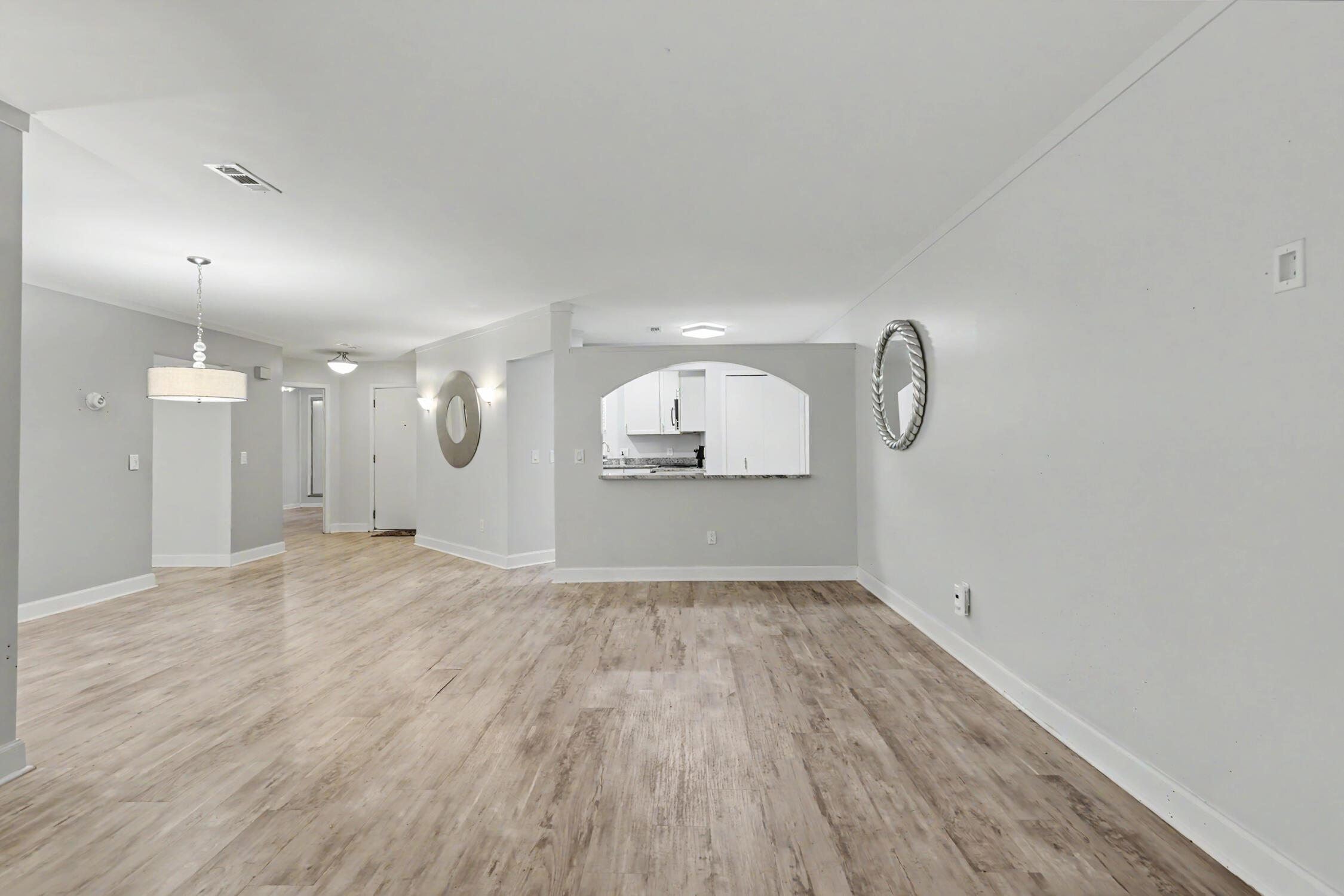 6600 Ridgefield Circle Property Photo 14