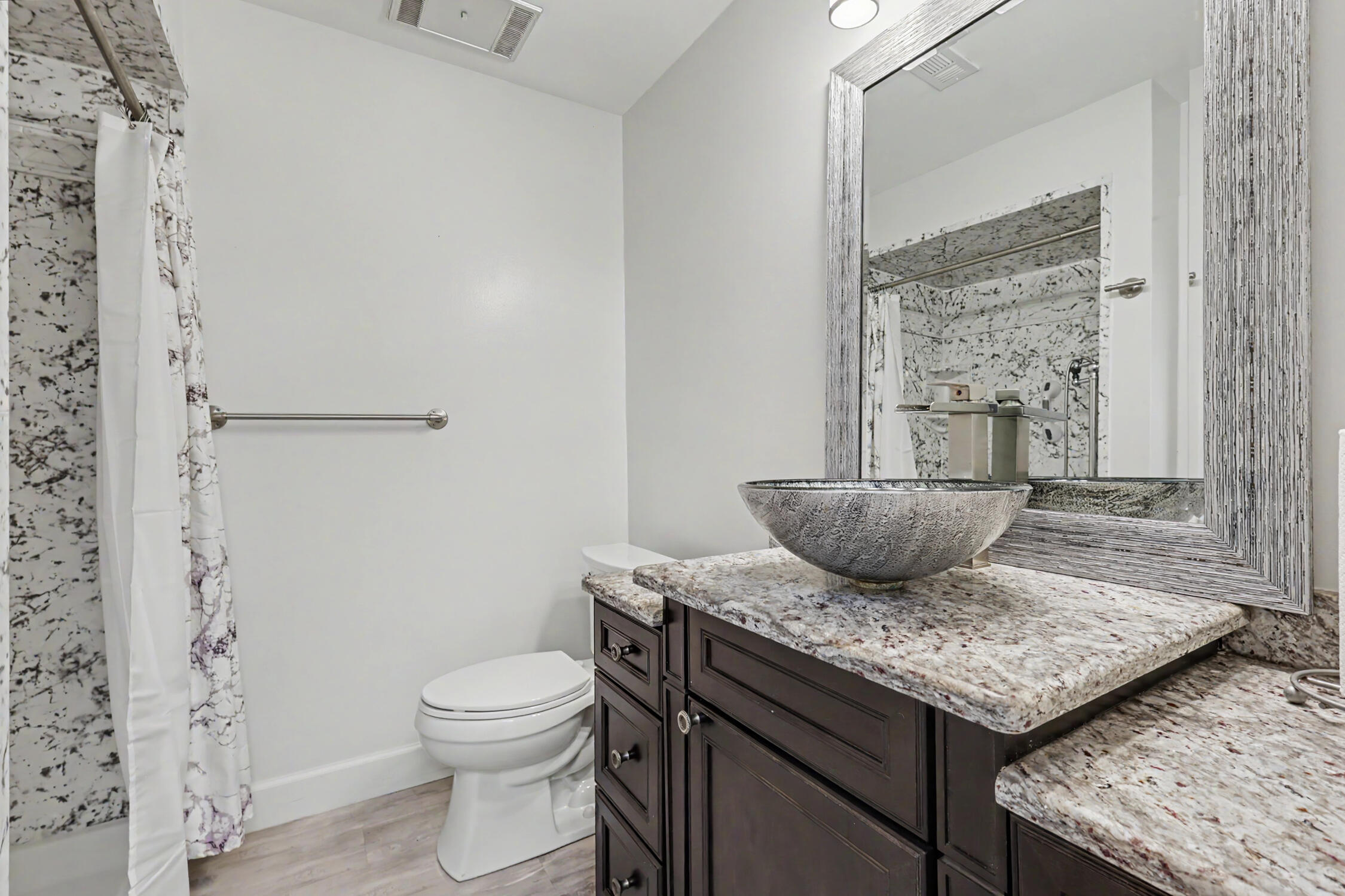 6600 Ridgefield Circle Property Photo 27