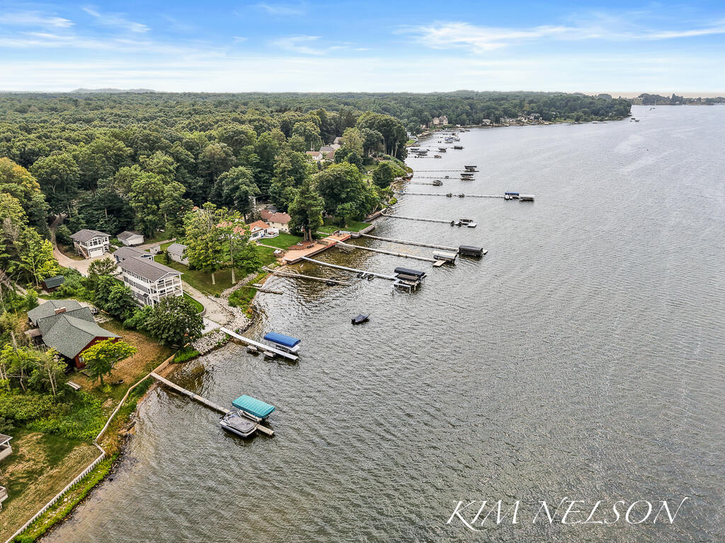 5768 S Shore Drive Property Photo 3
