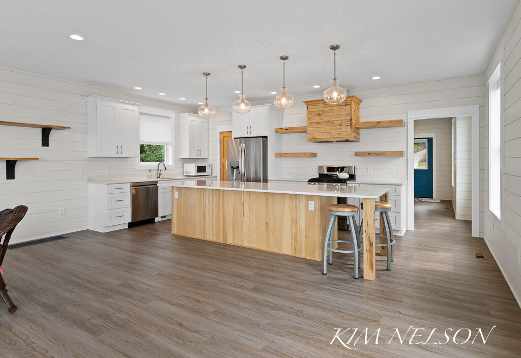 5768 S Shore Drive Property Photo 18