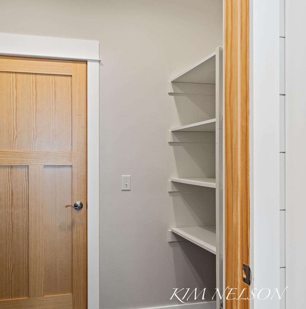 5768 S Shore Drive Property Photo 23