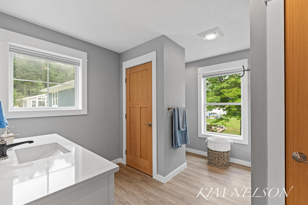 5768 S Shore Drive Property Photo 34