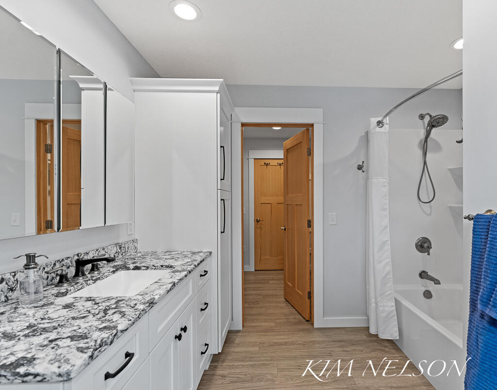 5768 S Shore Drive Property Photo 42
