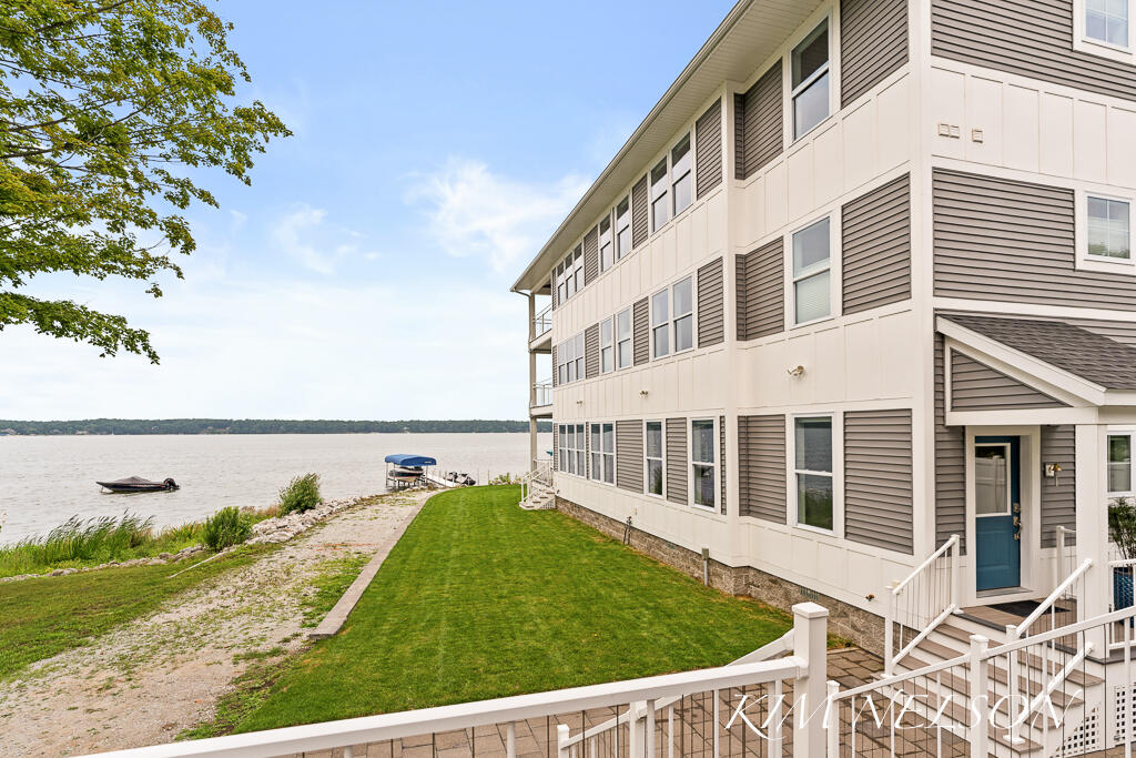 5768 S Shore Drive Property Photo 57