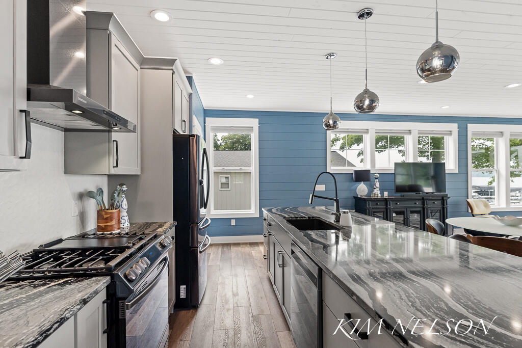 5768 S Shore Drive Property Photo 66