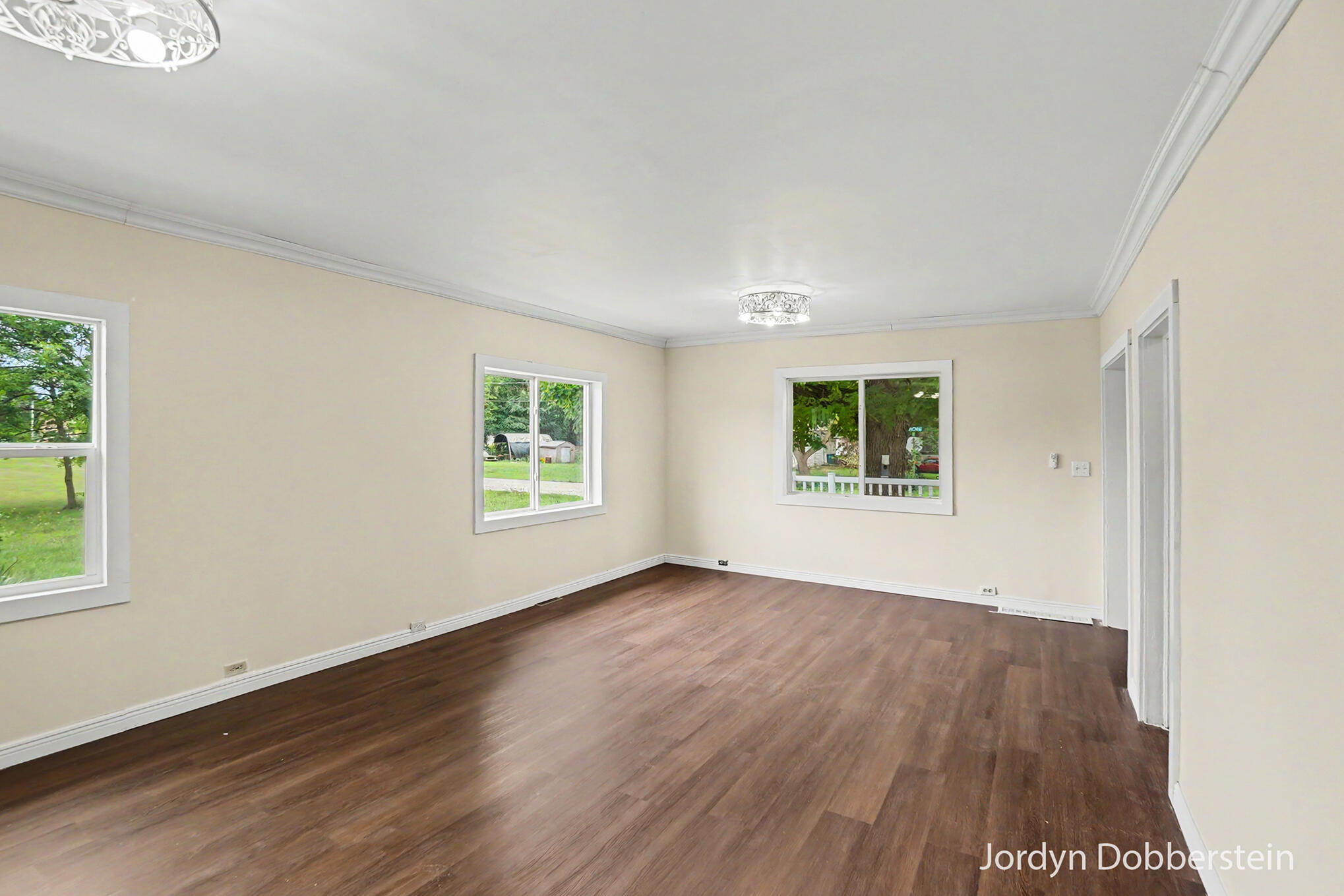 4748 Grove Street Property Photo 11