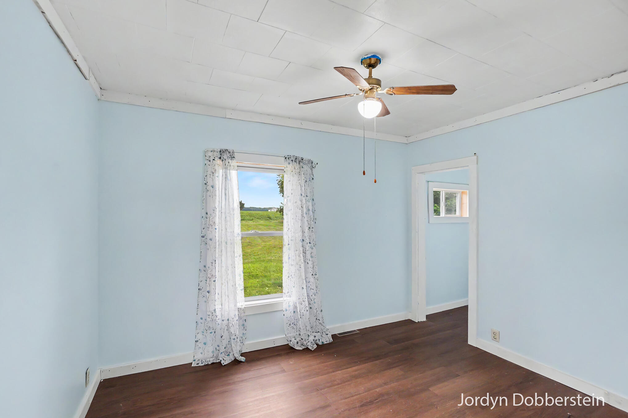 4748 Grove Street Property Photo 14