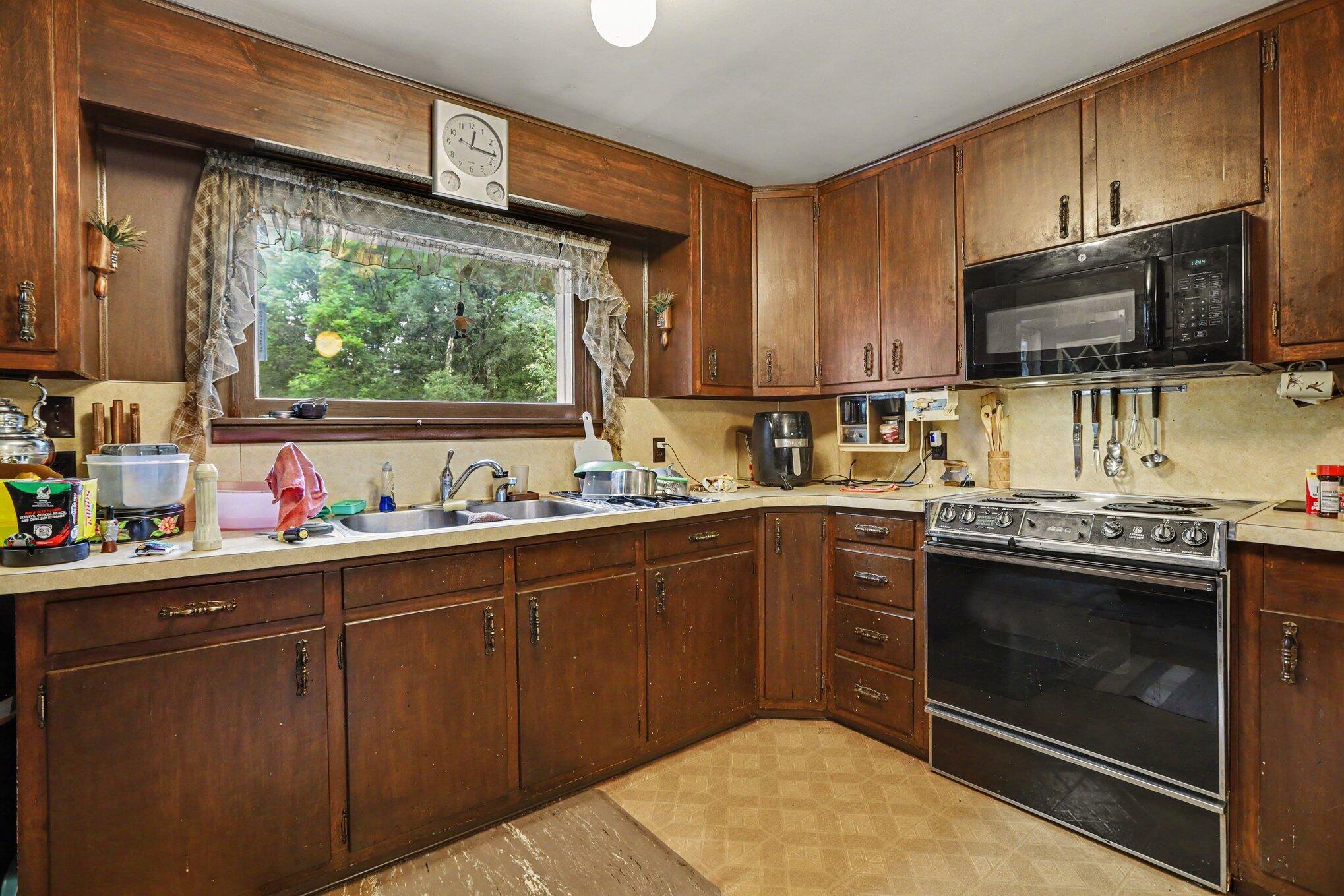 931 Baldwin Street Property Photo 6