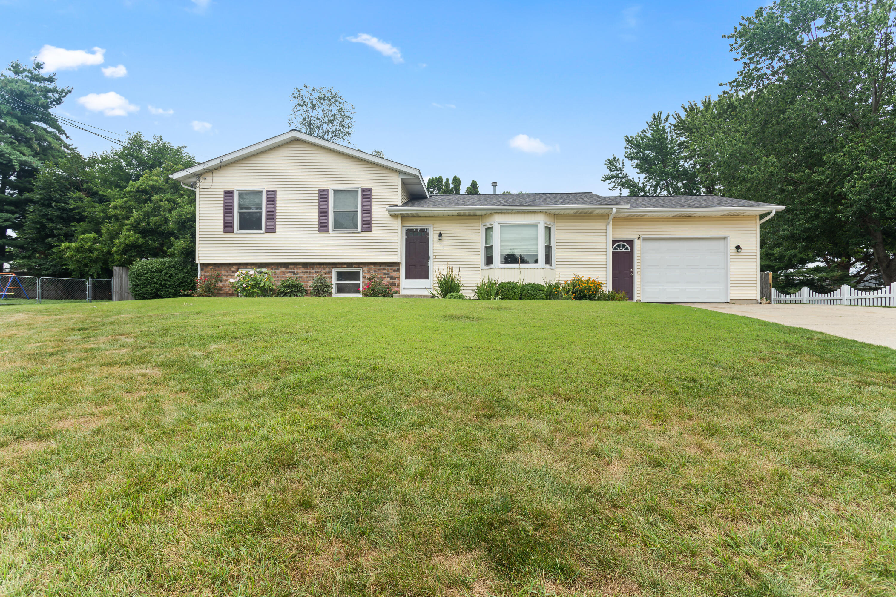 508 Arthur Court Property Photo 1