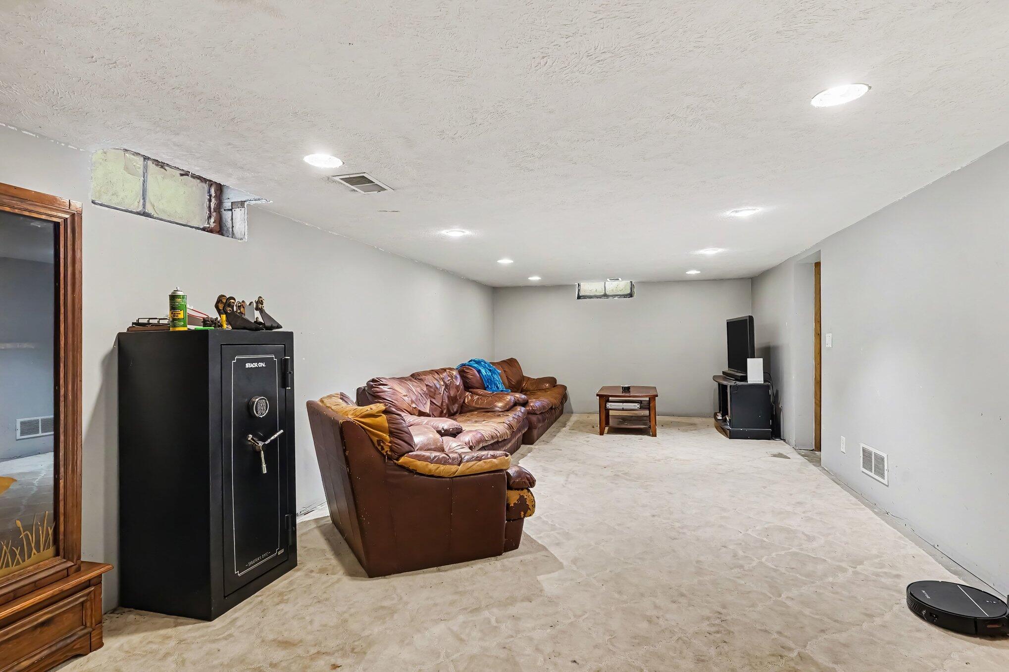 3782 56th Street Property Photo 18