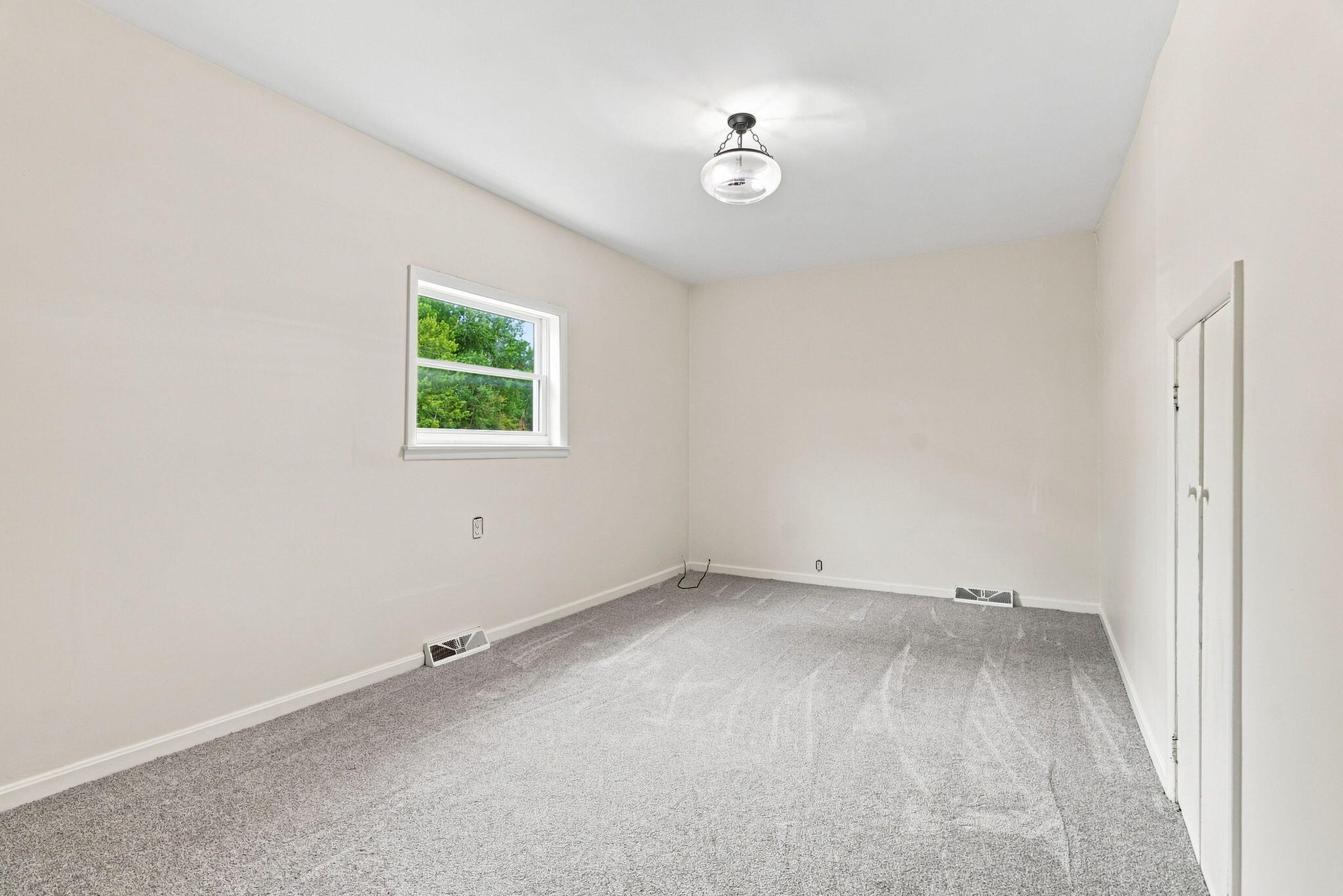 3951 N Van Dyke Road Property Photo 14