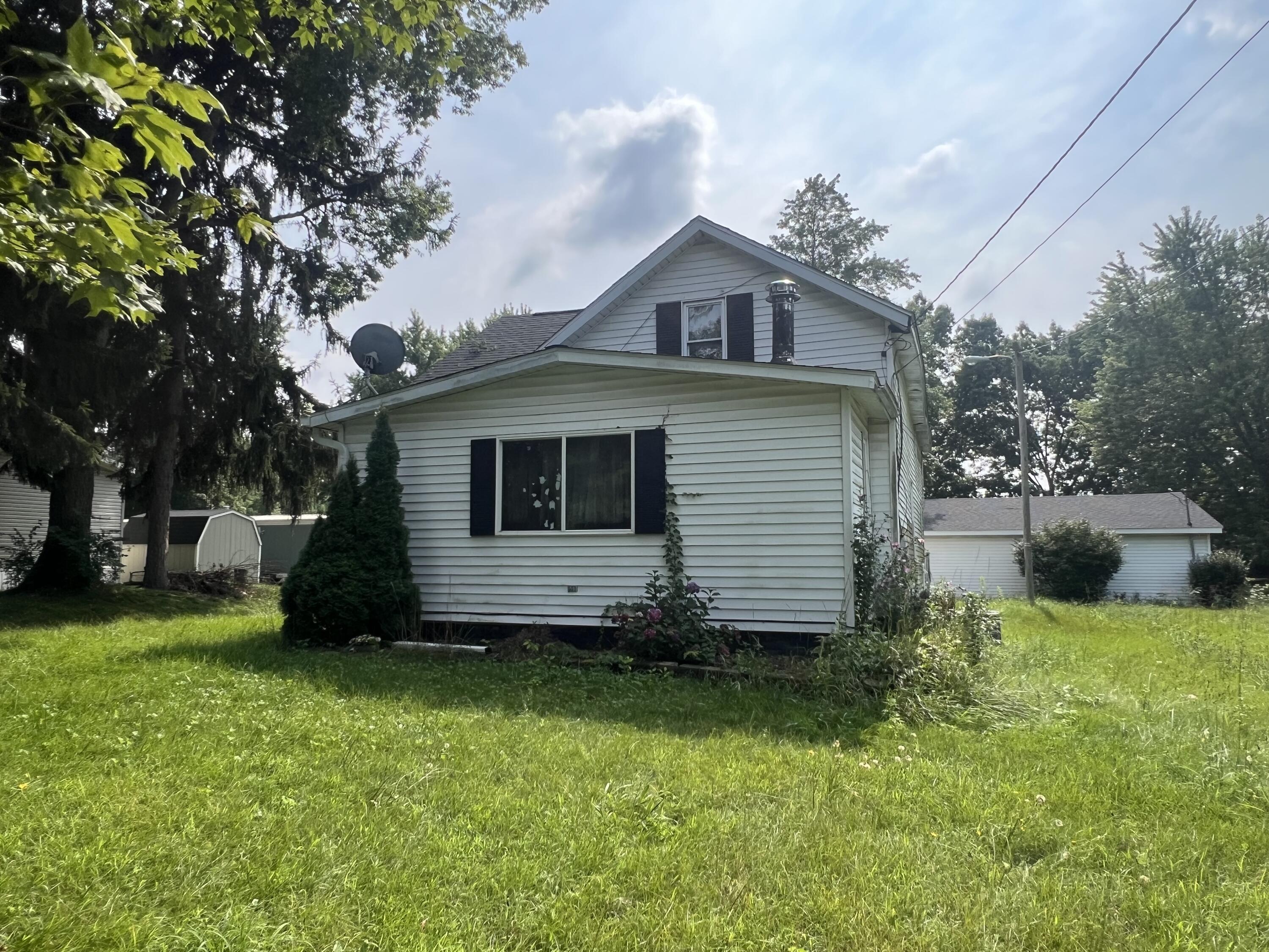 2328 E Main Street Property Photo 1