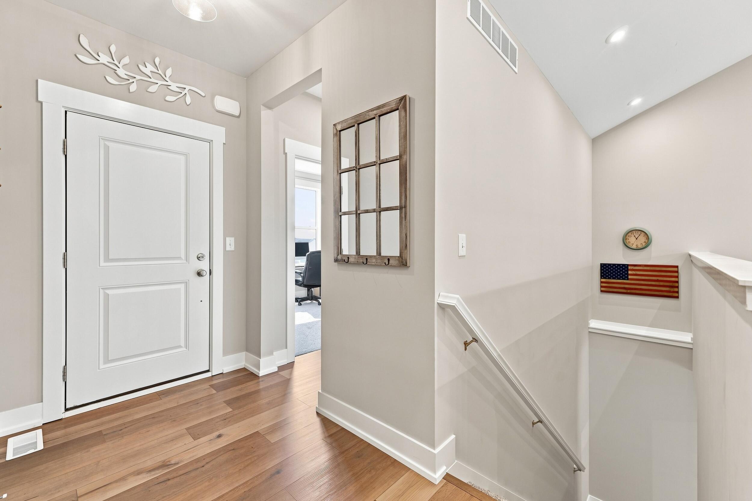 6927 Caliburn Drive Se Property Photo 10
