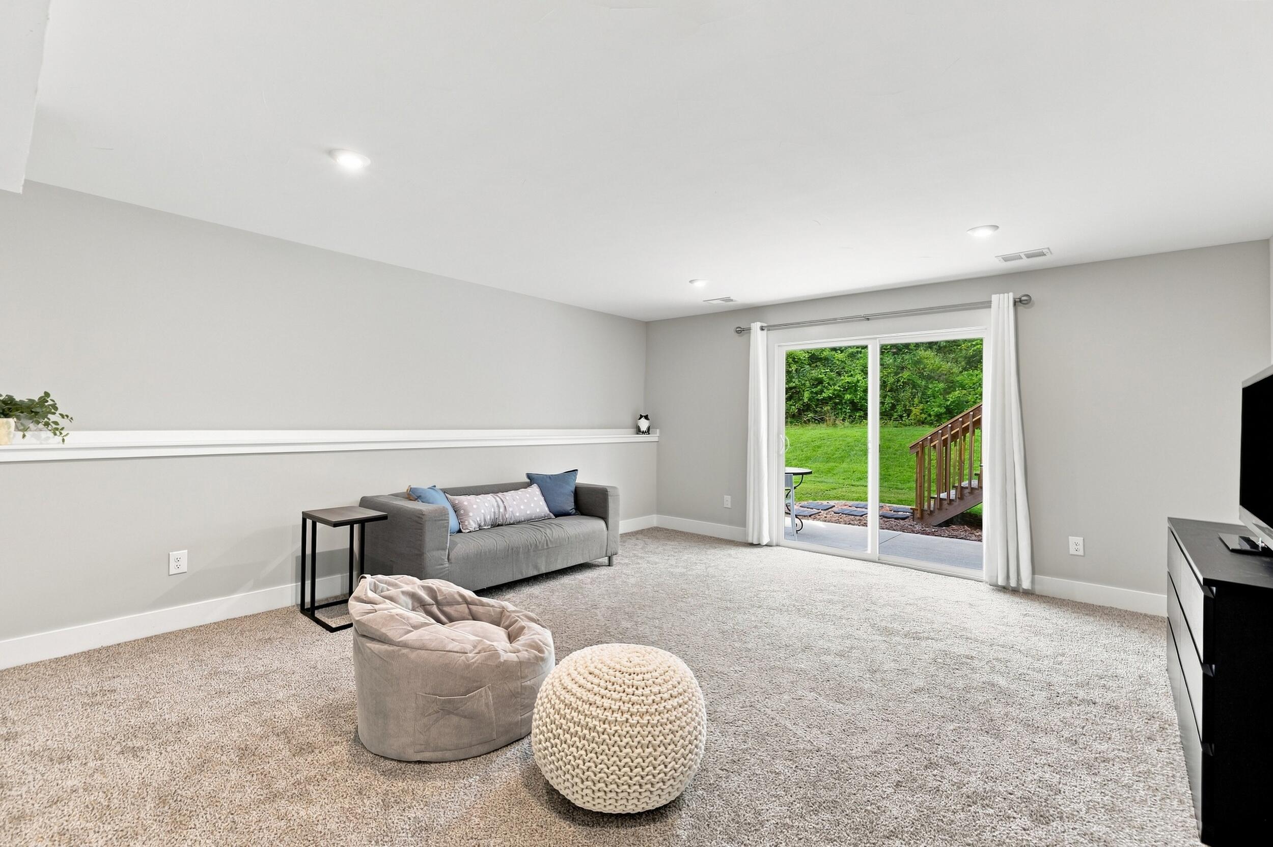 6927 Caliburn Drive Se Property Photo 25