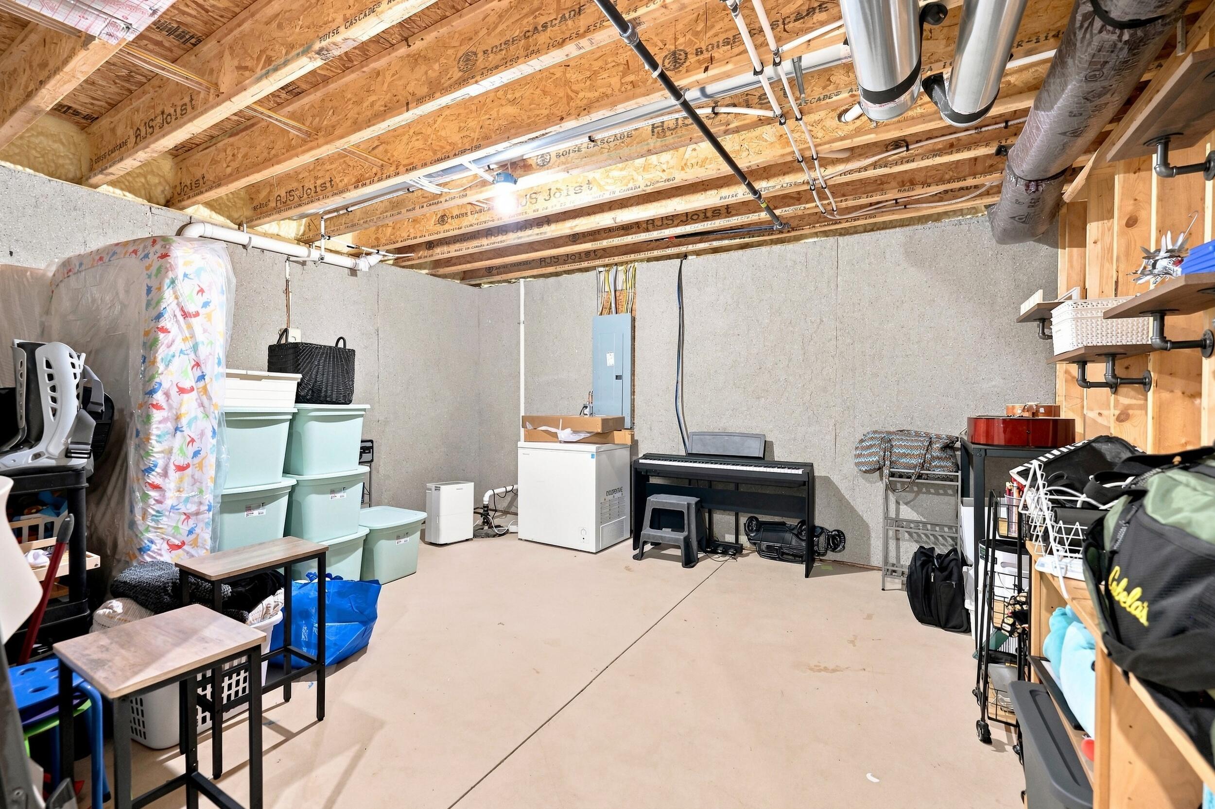 6927 Caliburn Drive Se Property Photo 33