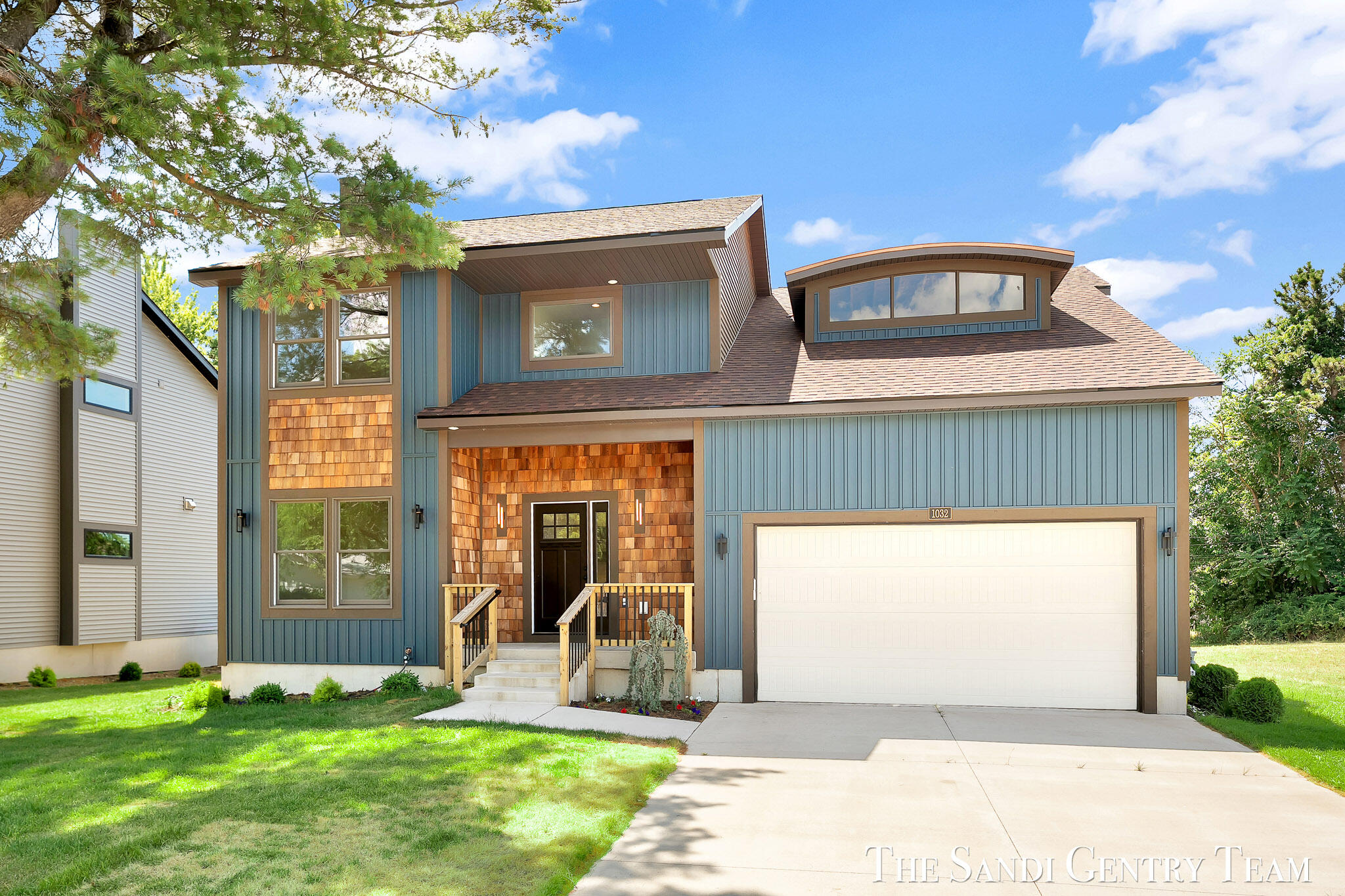 1032 Arlington Avenue Property Photo 1