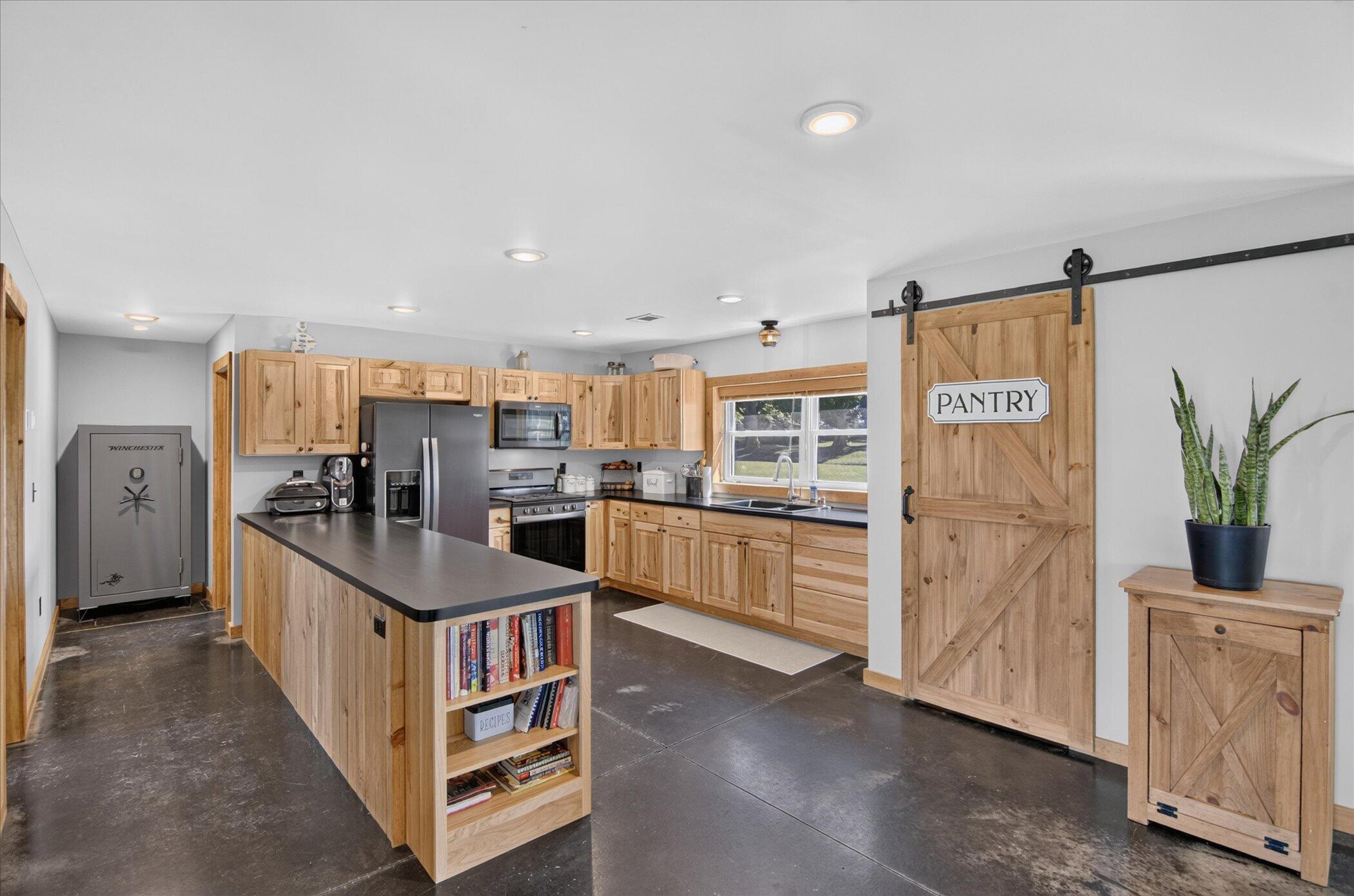 13951 Lane Road Property Photo 6