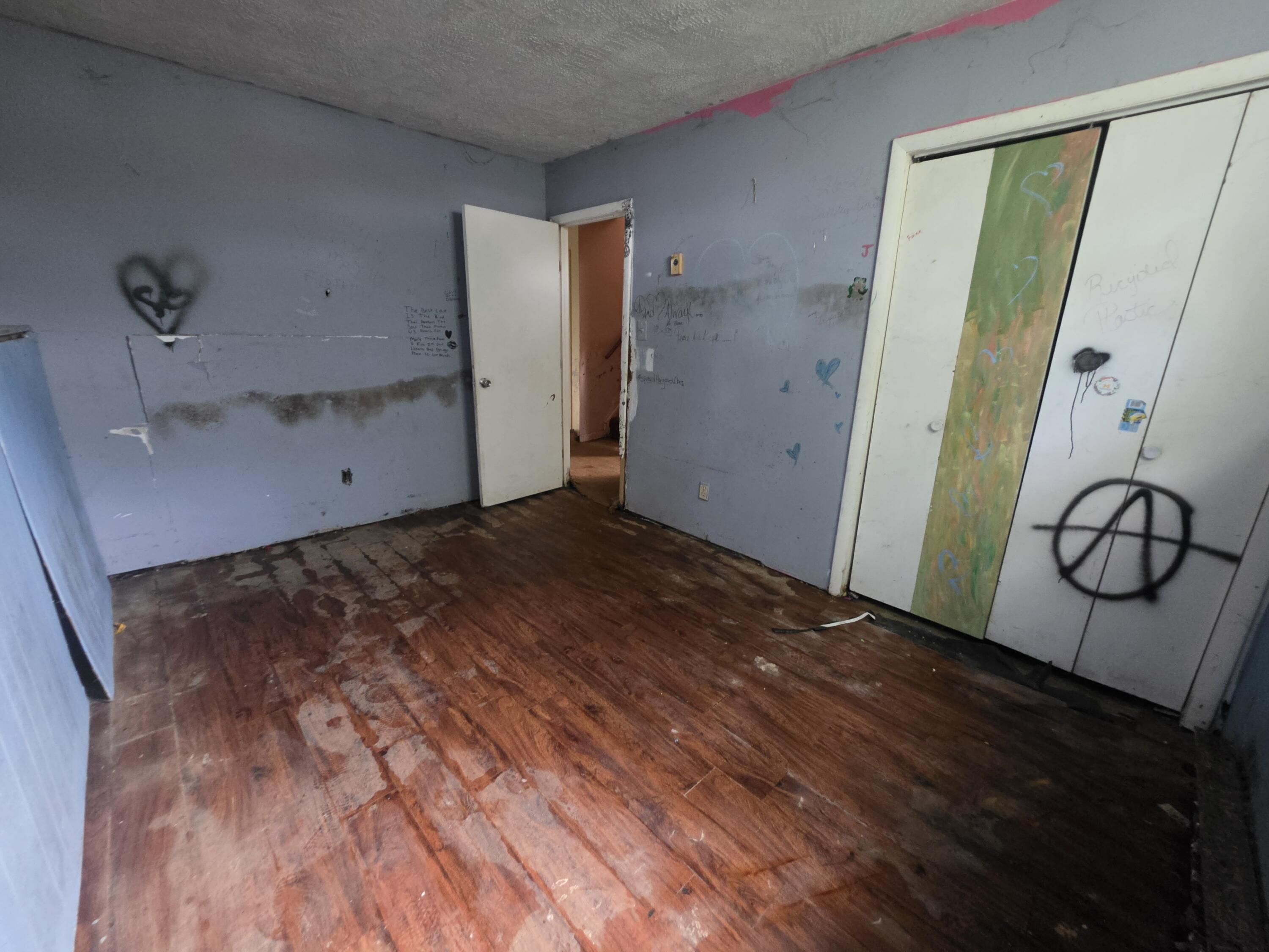 100 Clinton Street Property Photo 19
