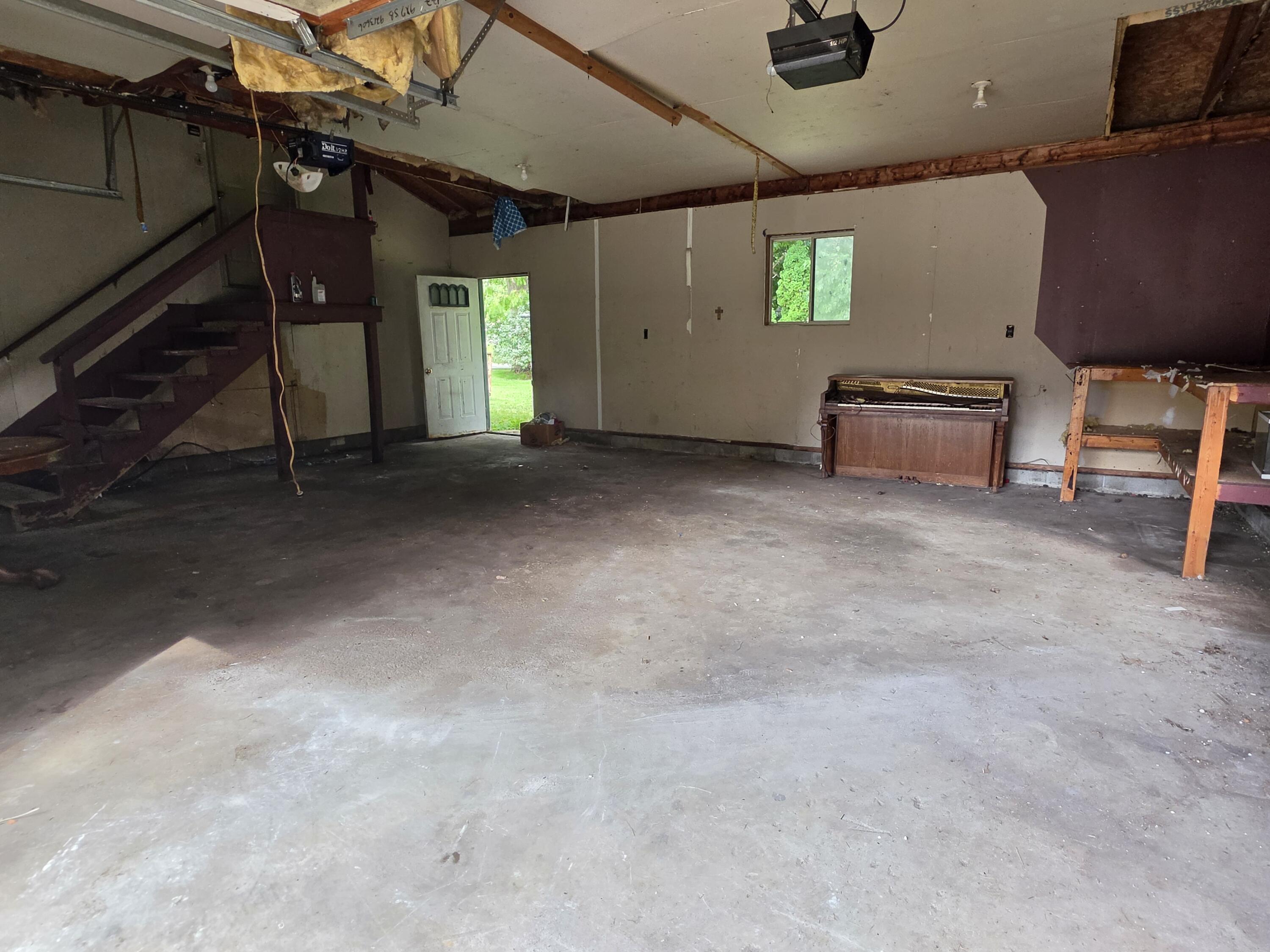 100 Clinton Street Property Photo 31
