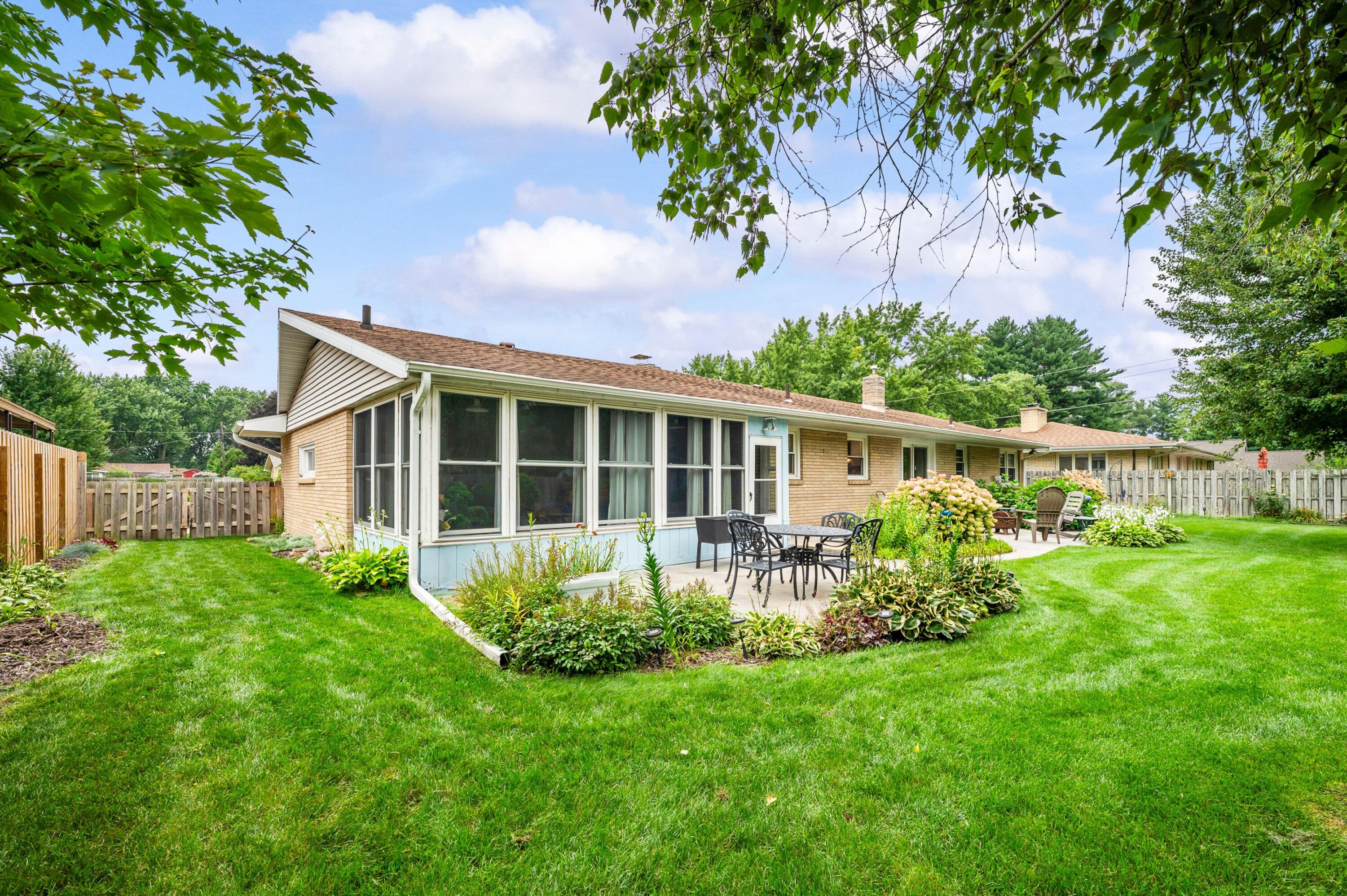 2987 E Windsor Drive Property Photo 4