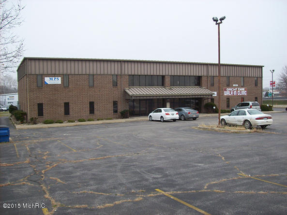 1850 Pipestone Road 2 Property Photo 2