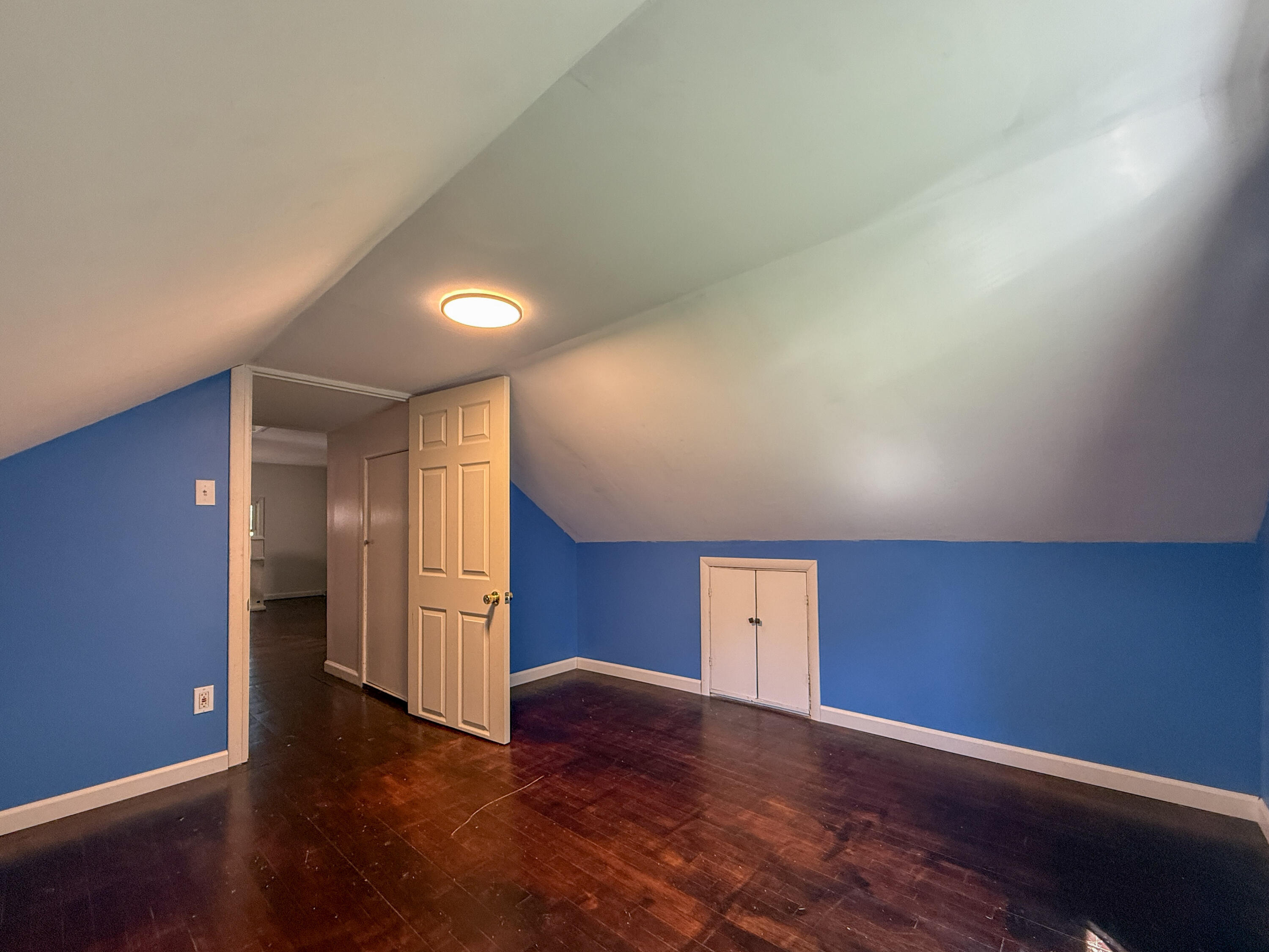 2661 E Empire Avenue Property Photo 19